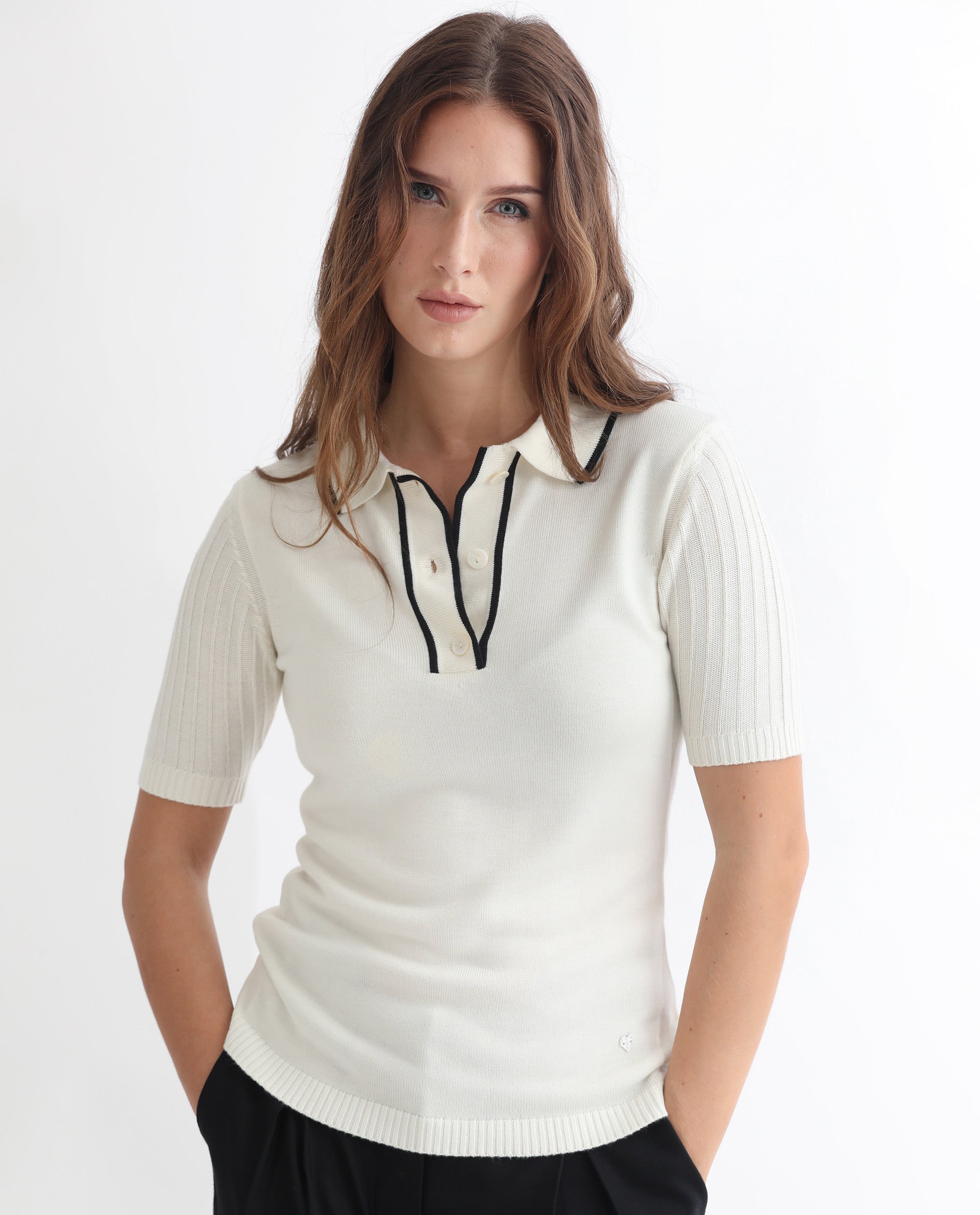 Rareism Women's Knitup Off White Cotton Spread Collar Plain Regular Fit Sweater