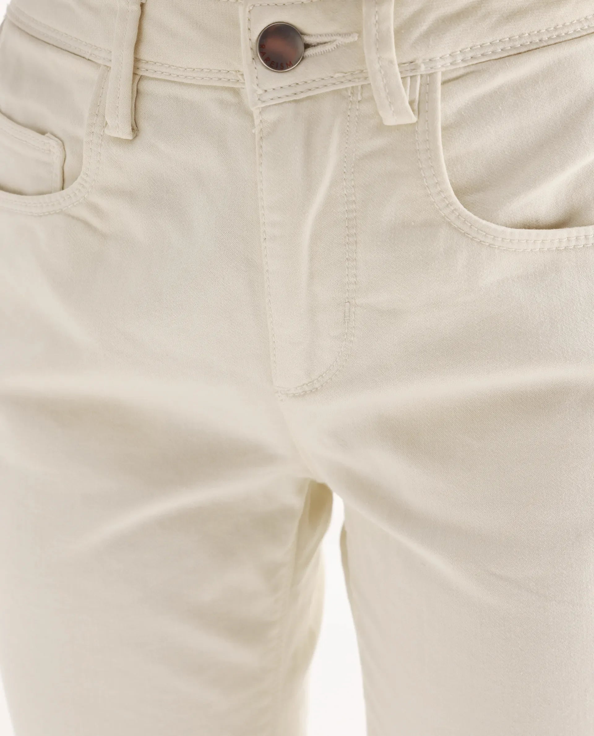 Rareism Women's Kocho Offwhite Cotton Blend Plain Ankle Length Slim Fit Jeans