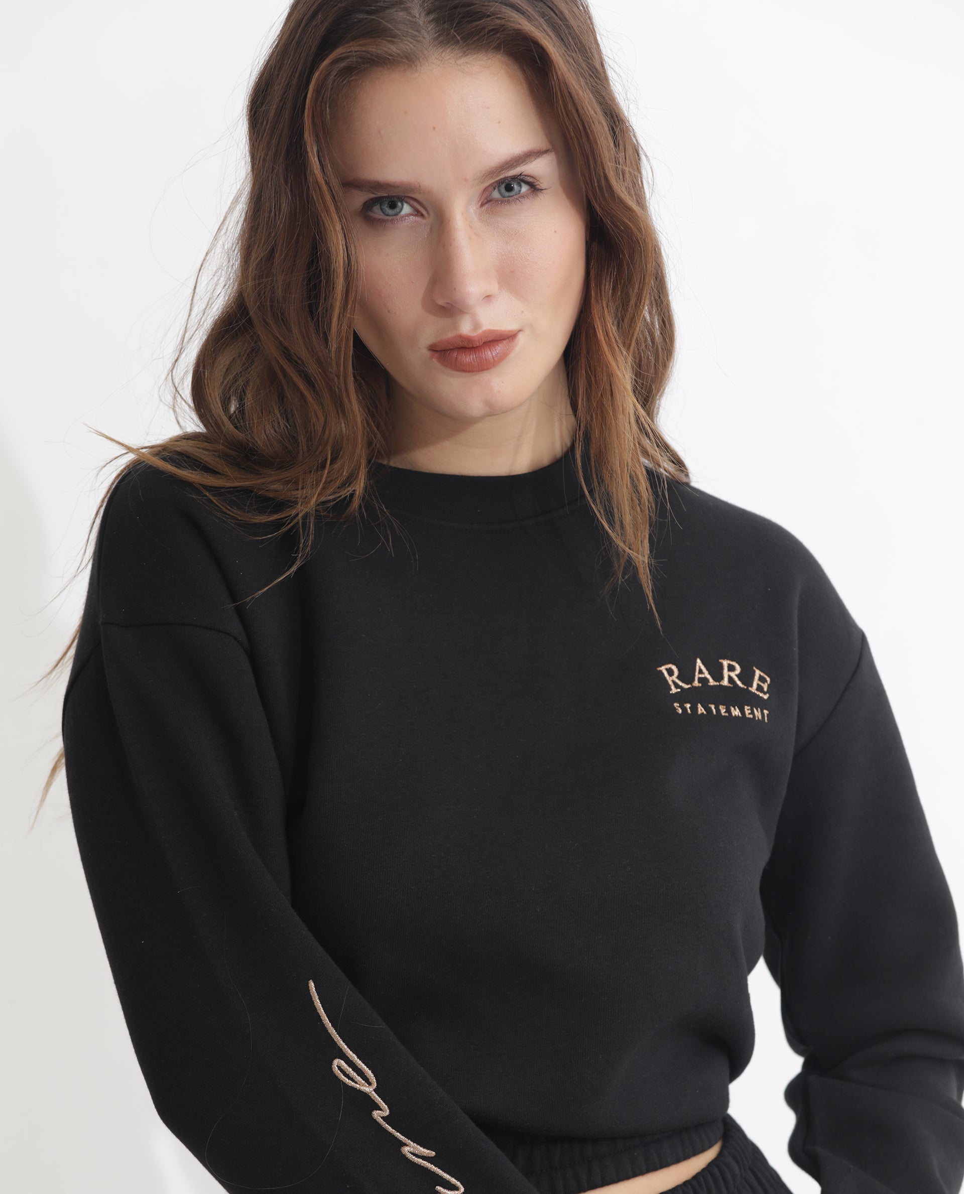 Rareism Women's Krok Black Polyester Blend Crew Neck Embroidered Cuffed Sleeve Crop Regular Fit Sweatshirt