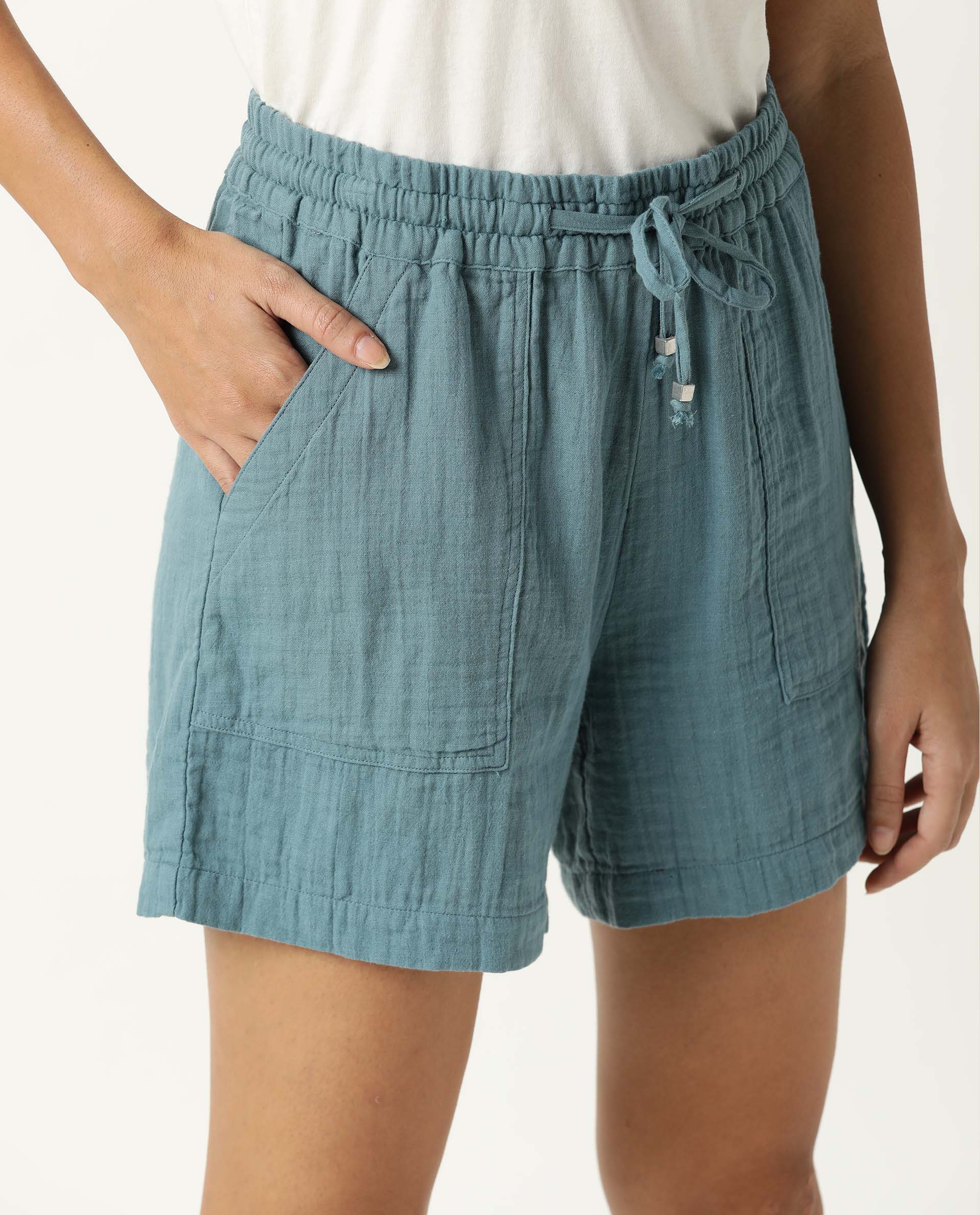Rareism Women's Leno Green Cotton Plain Mini Regular Fit Shorts