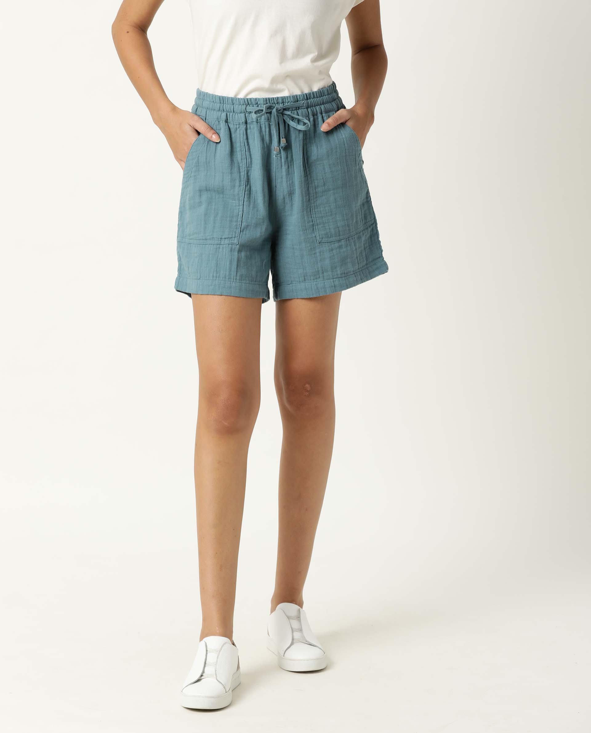 Rareism Women Leno Green Cotton Fabric Regular Fit Solid High Rise Shorts