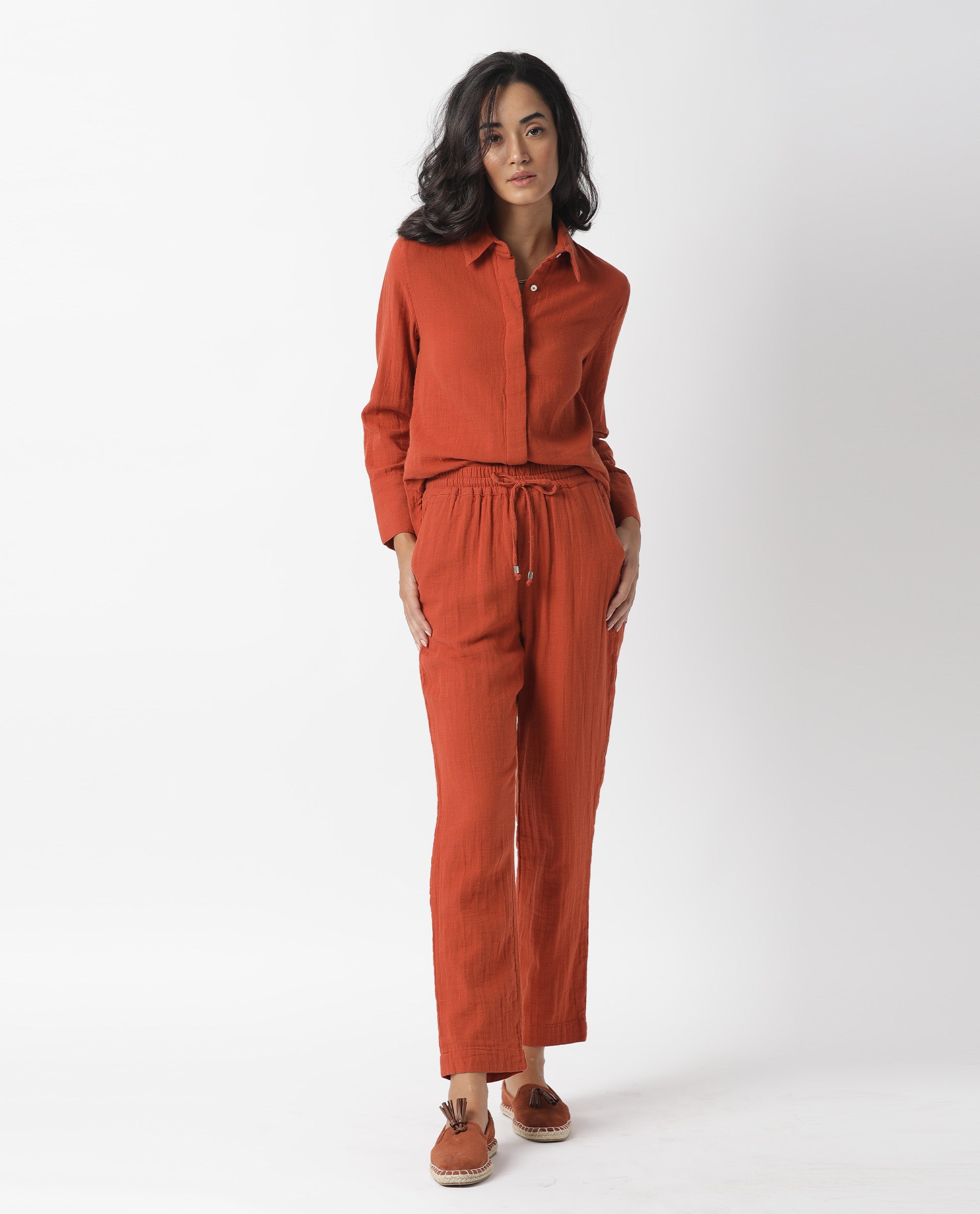 Rareism Women's Elo Rust Cotton Plain Ankle Length Regular Fit Trouser