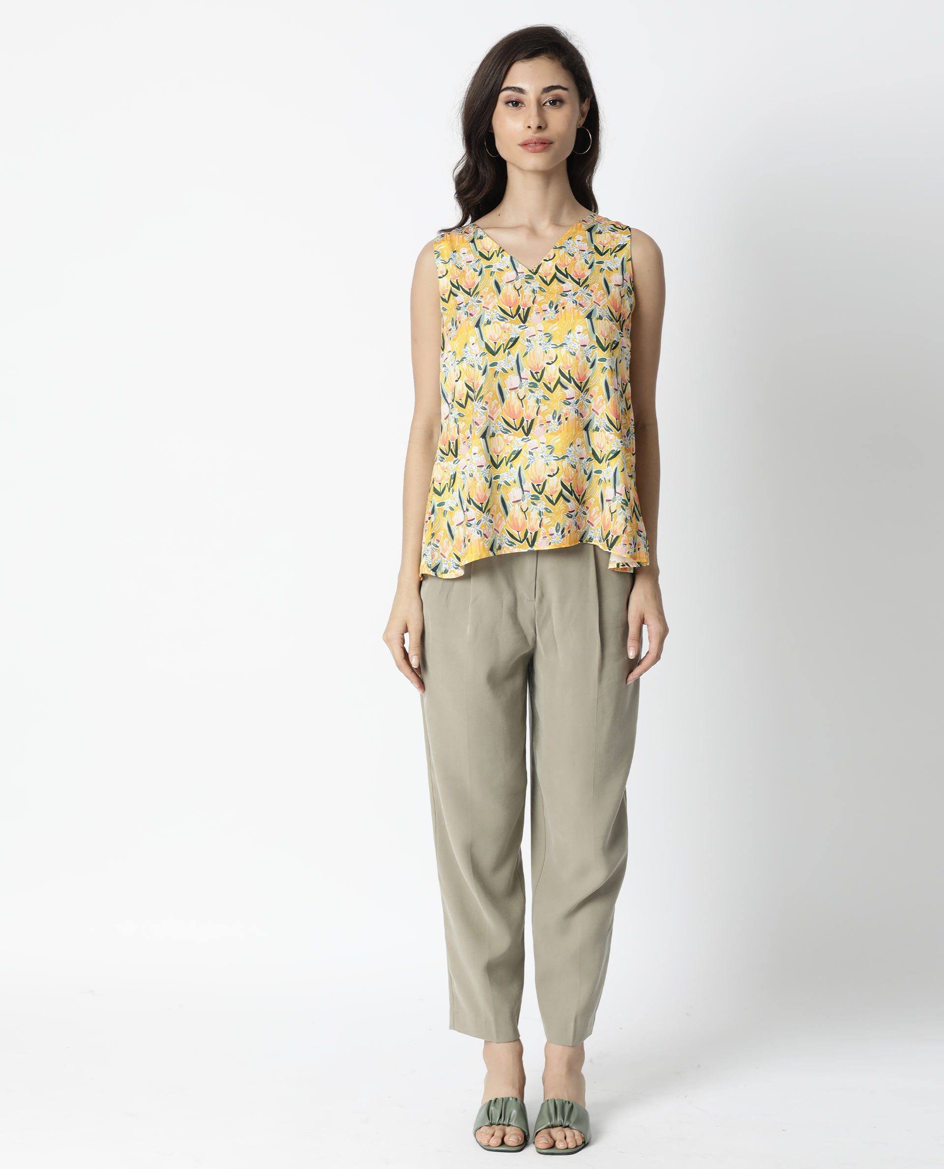 Rareism Women's Look Yellow V-Neck Floral Print Sleeveless Relaxed Fit Top