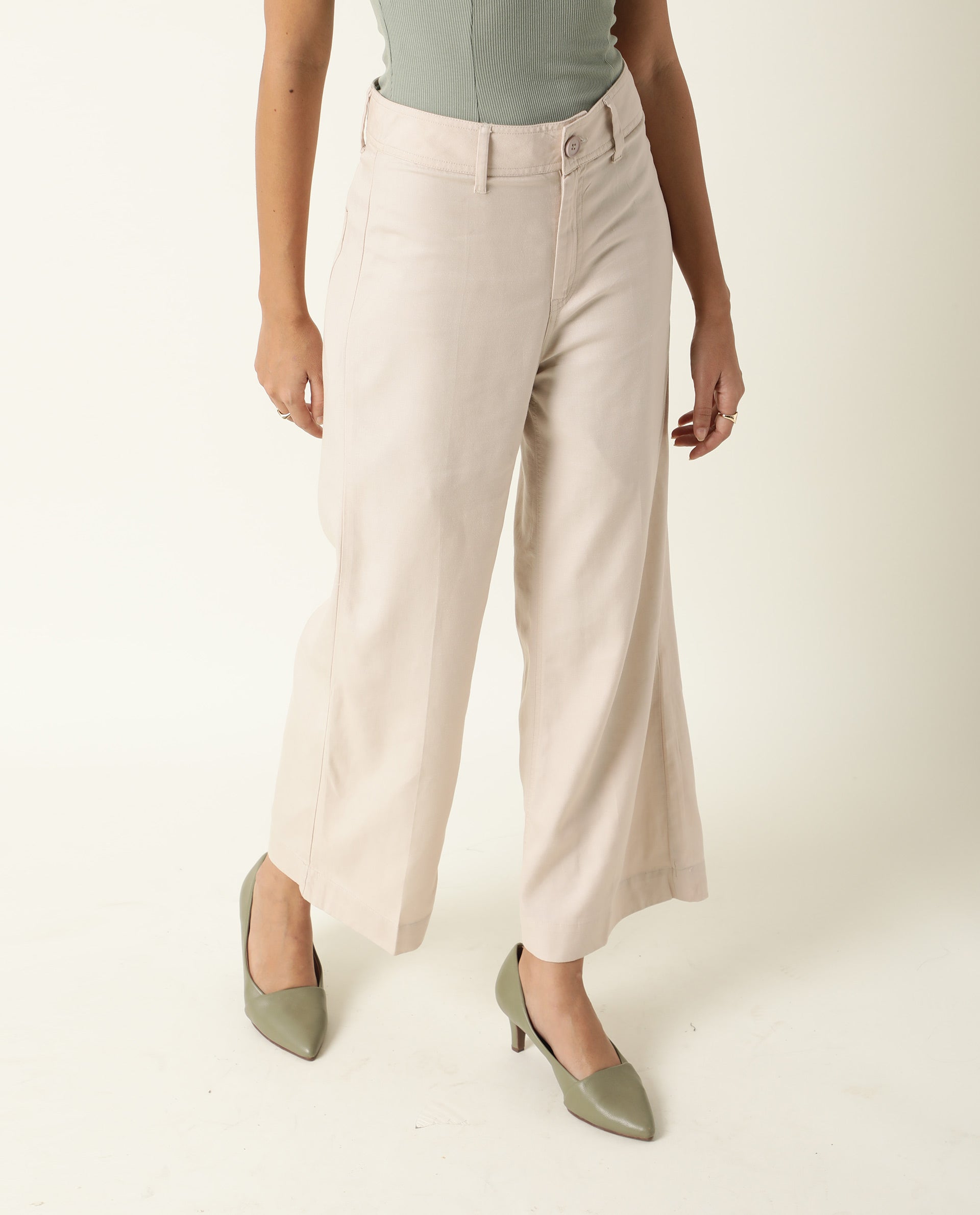 Rareism Women Micky Beige Cotton Lyocell Fabric Tailored Fit Mid Rise Solid Ankle Length Trousers