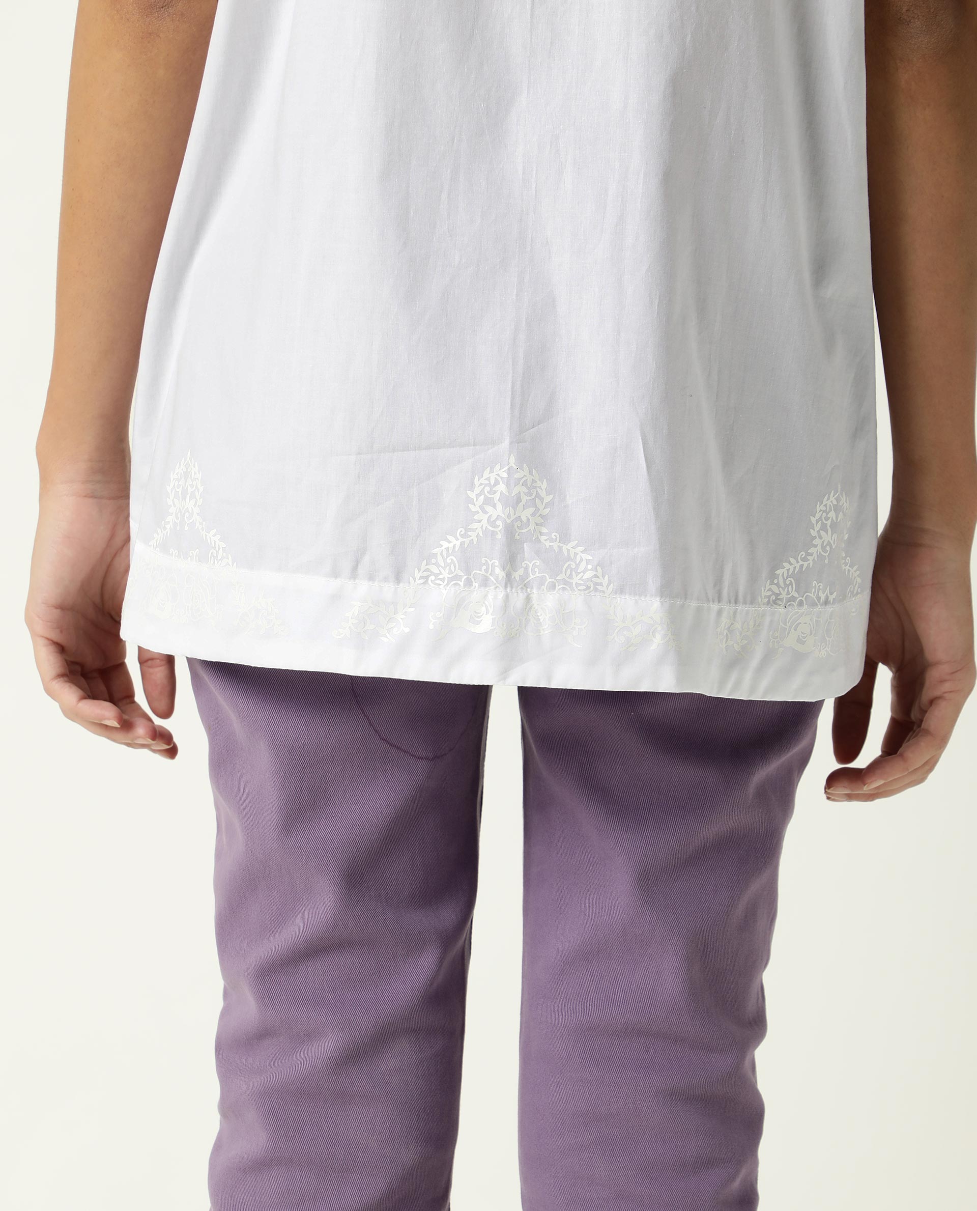 Rareism Women's Flick White Cotton Spread Collar Plain Regular Fit Top