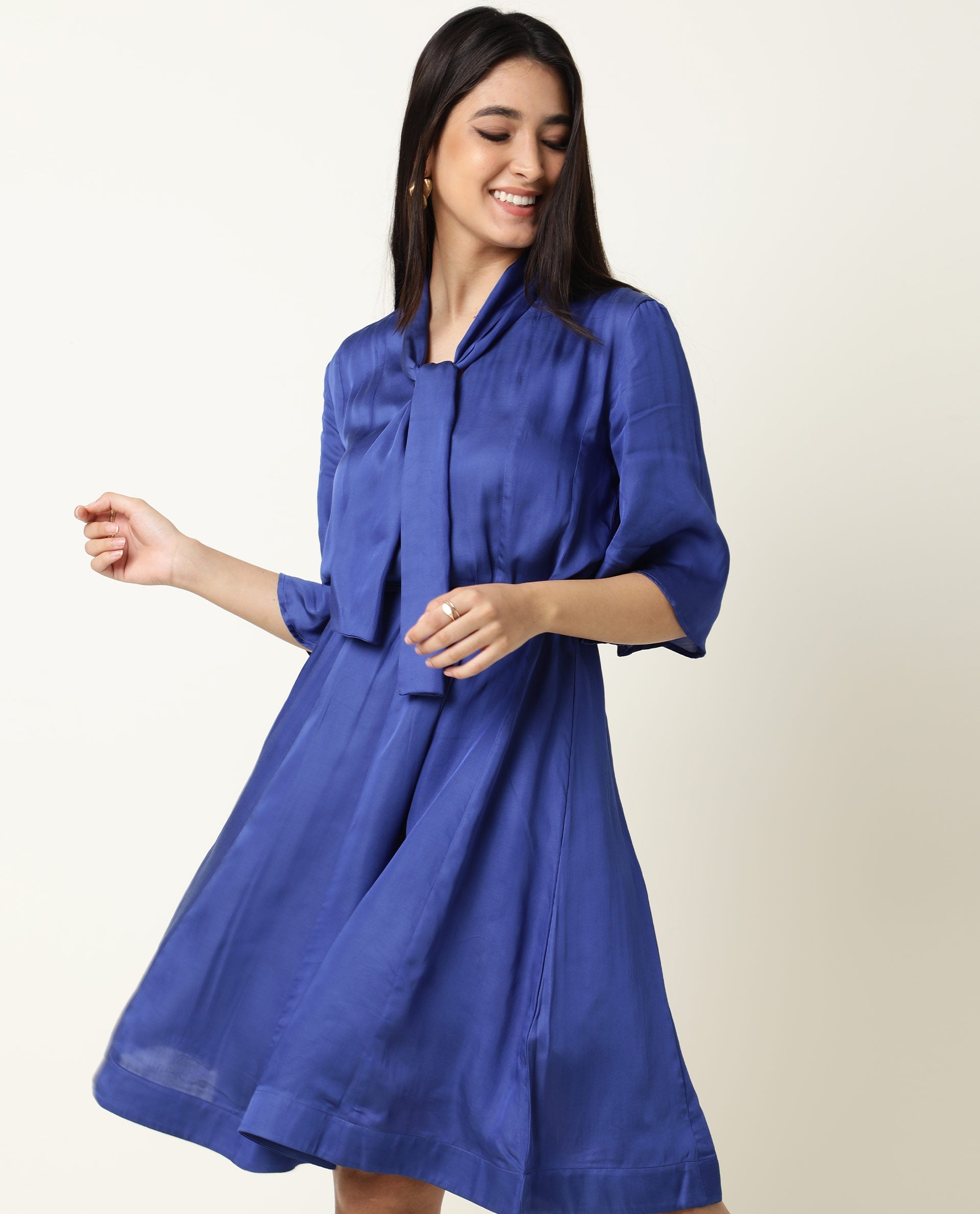 Rareism Women's Yeme Blue V-Neck Plain Flared Sleeve Knee Length Regular Fit Dress