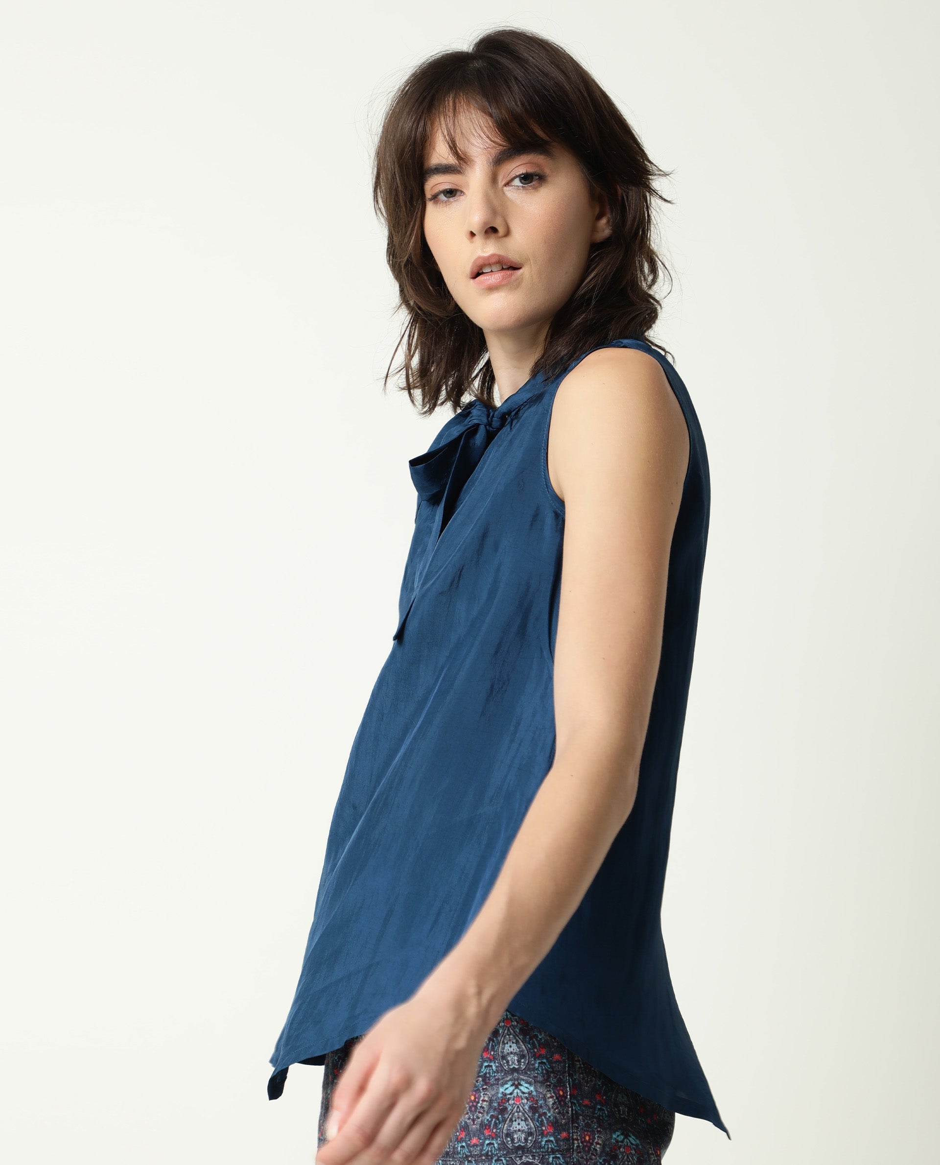 Rareism Women's Mac Viscose Petrol Tie-Up Neck Plain Sleeveless Regular Fit Top
