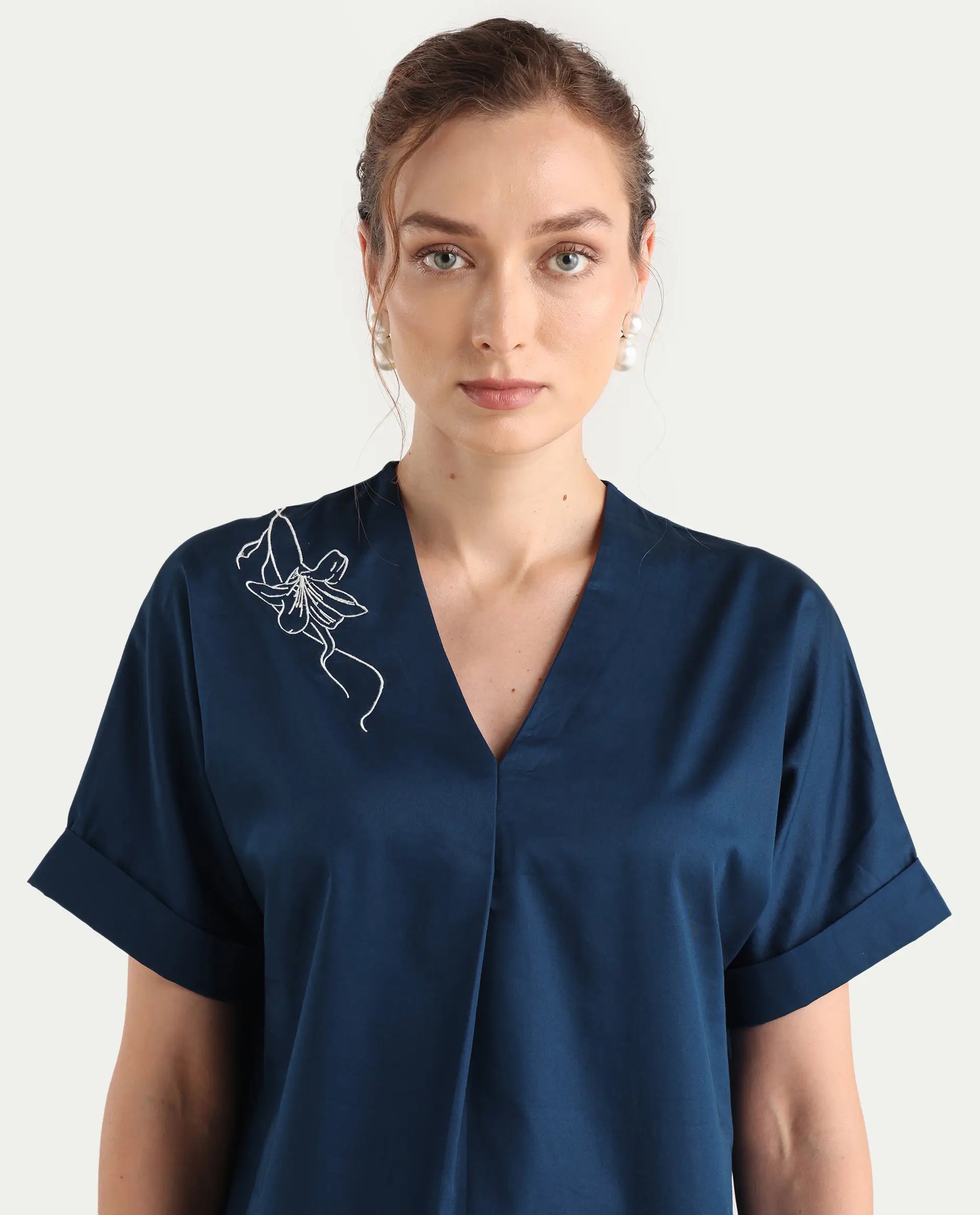 Rareism Women's Mars Blue Cotton V-Neck Boxy Fit Top