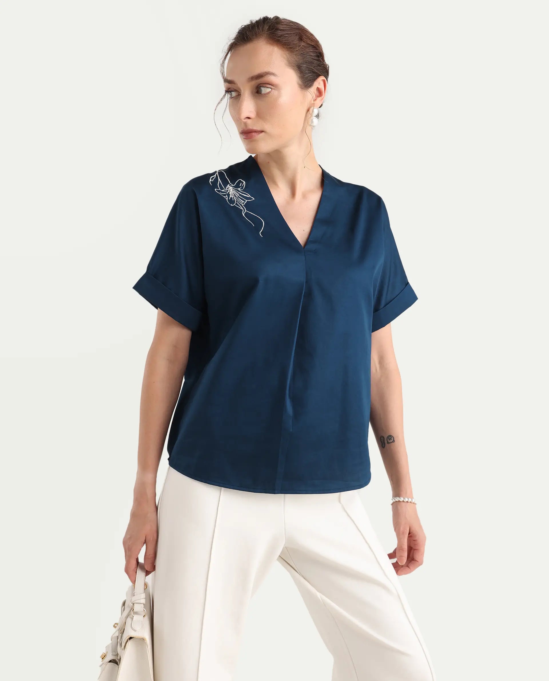 Rareism Women's Mars Blue Cotton V-Neck Boxy Fit Top