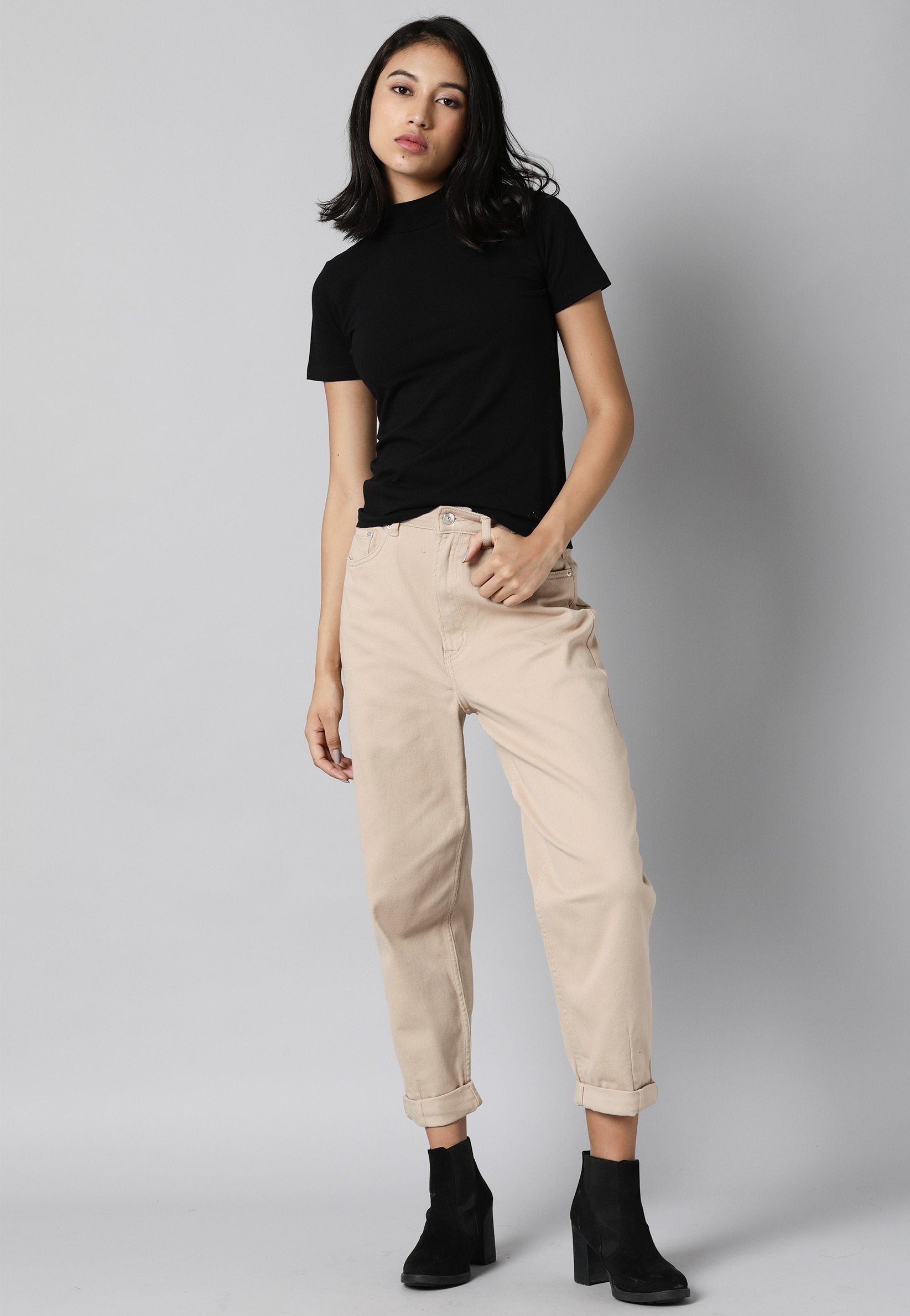 Rareism Women Mary Black T-Shirt Short Sleeves