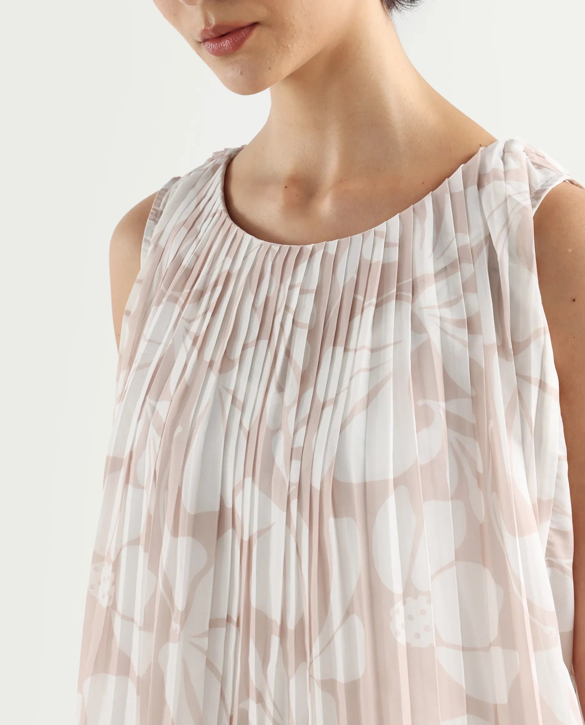 Rareism Women's Matera Sc Light Beige Polyester Crew Neck Abstract Print Sleeveless Relaxed Fit Top