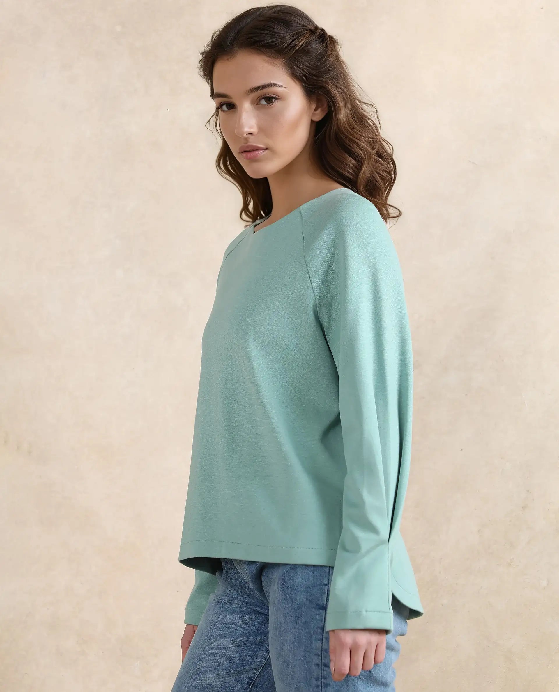 Rareism Women's Men'sto Dusky Green Cotton Blend Crew Neck Plain Relaxed Fit Sweatshirt