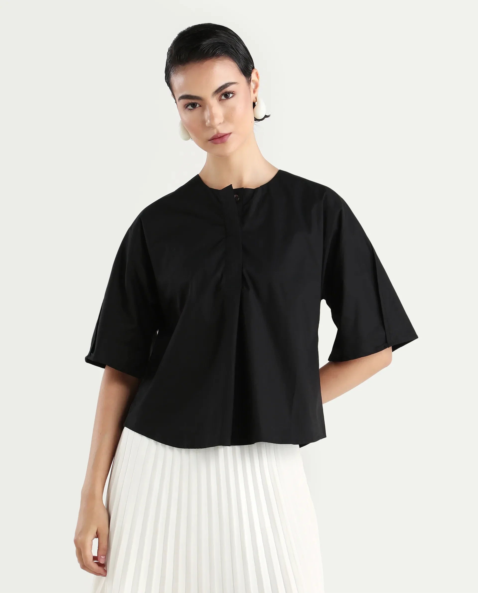 Rareism Women's Naruto Black Cotton Crew Neck Plain Balloon Sleeve Relaxed Fit Top