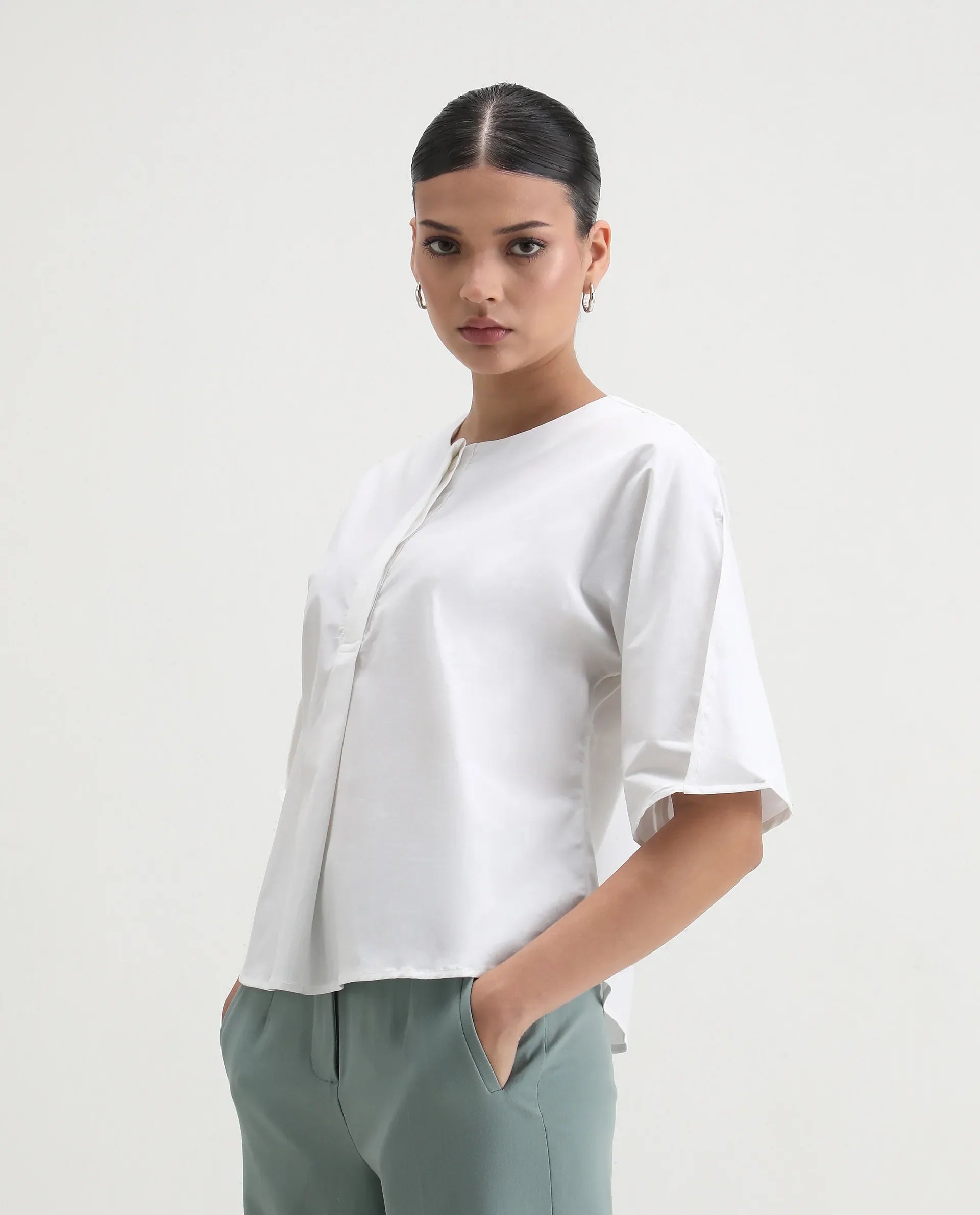 Rareism Women's Naruto White Cotton Crew Neck Plain Balloon Sleeve Relaxed Fit Top