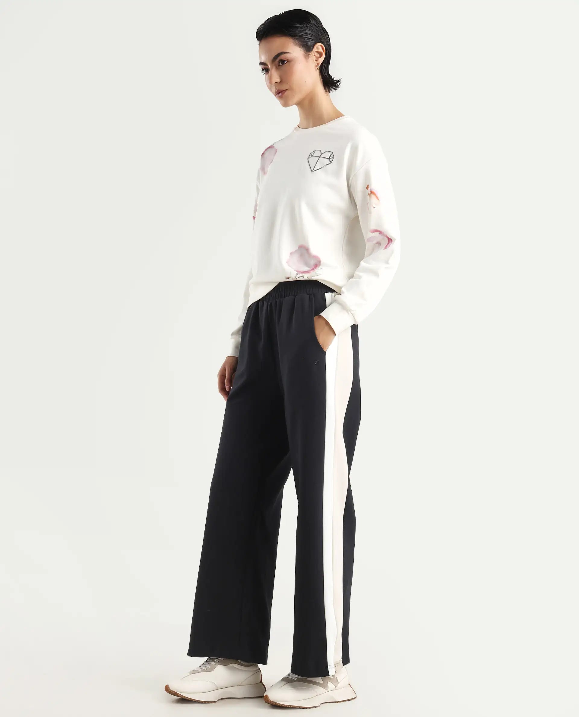 Rareism Women's Naut Black Cotton Plain Ankle Length Wide Track Pant
