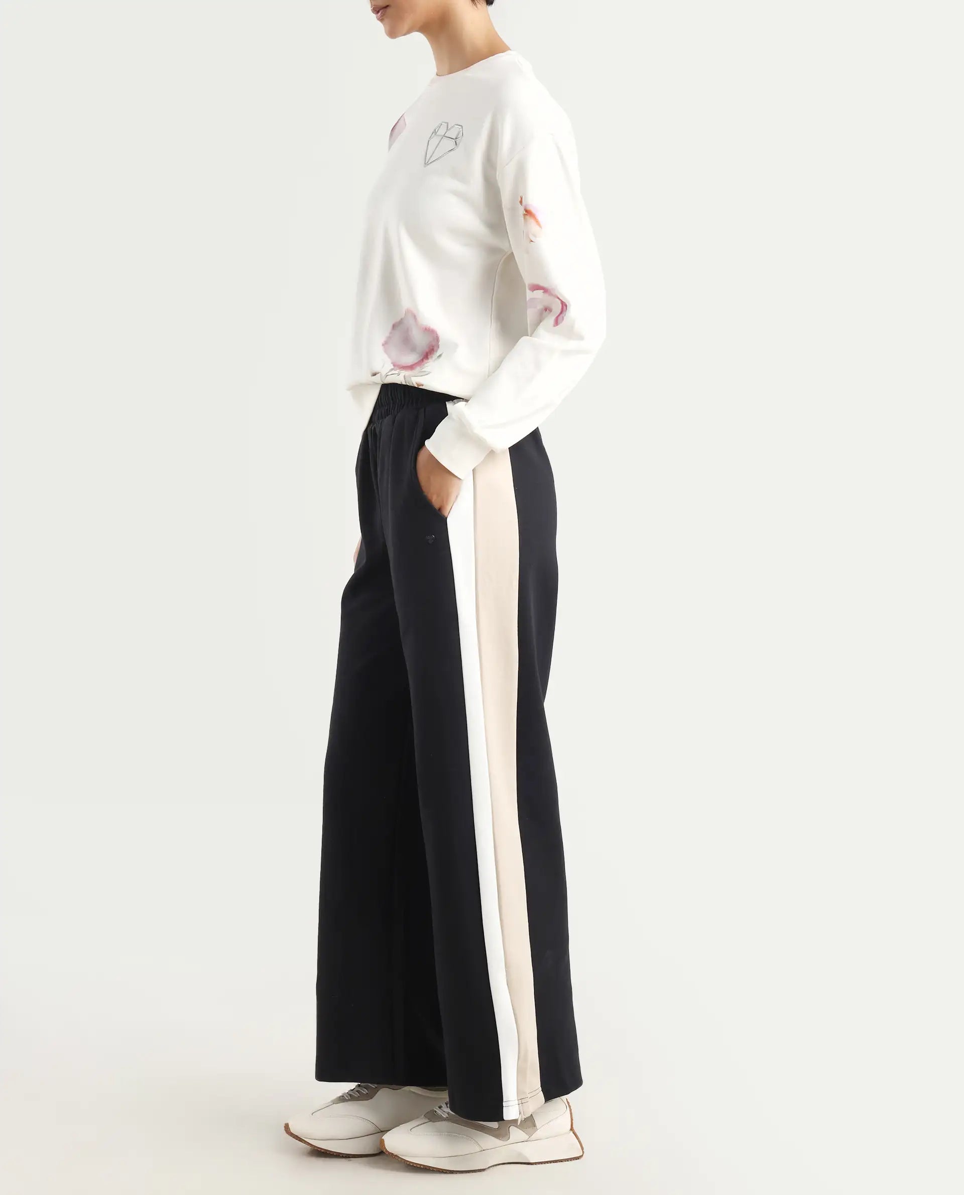 Rareism Women's Naut Black Cotton Plain Ankle Length Wide Track Pant