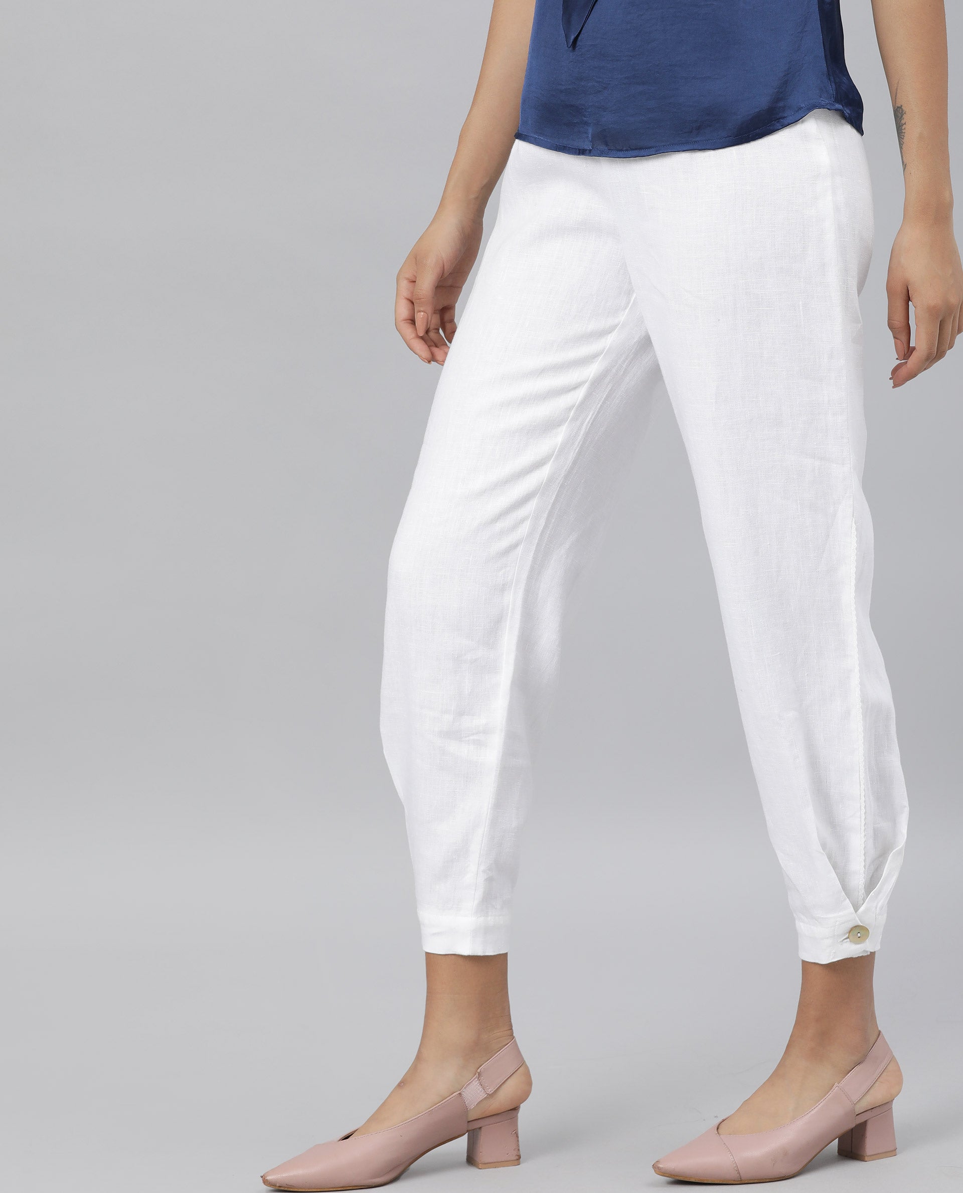 Rareism Women's Navi White Linen Plain Knee Length Regular Fit Trouser
