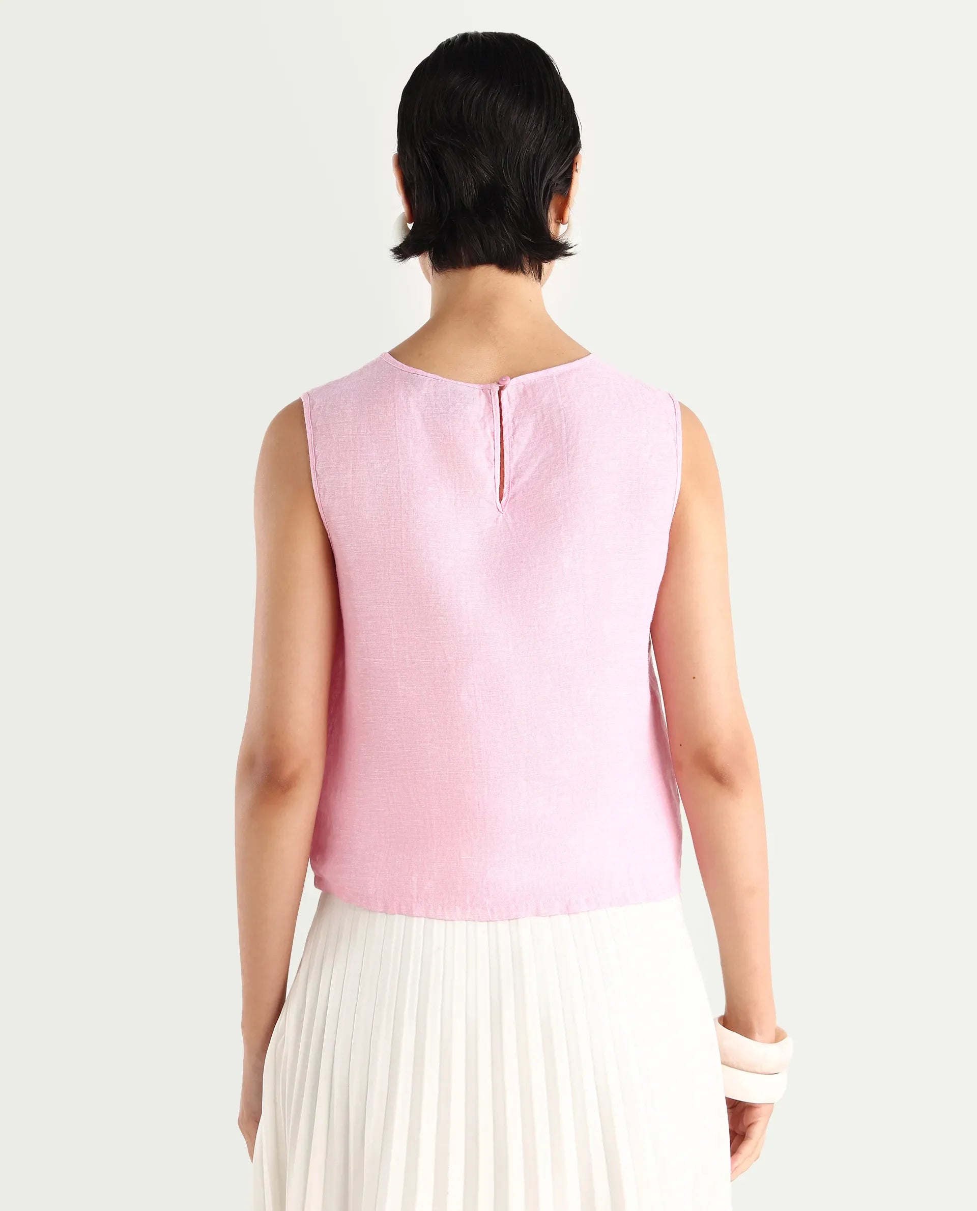Rareism Women's Nenk Light Pink 100% Linen Sleeveless Crew Neck Regular Fit Plain Top