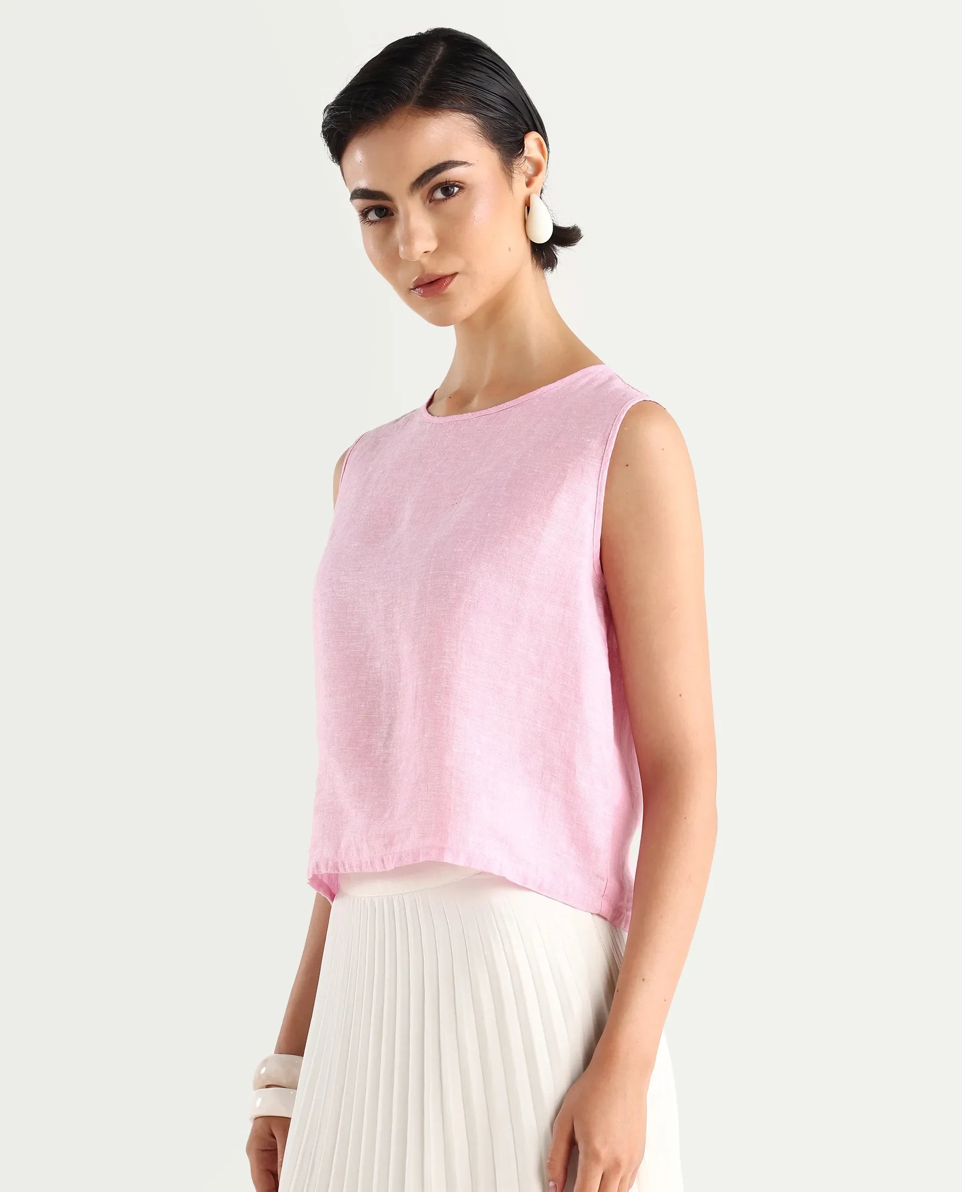 Rareism Women's Nenk Light Pink 100% Linen Sleeveless Crew Neck Regular Fit Plain Top