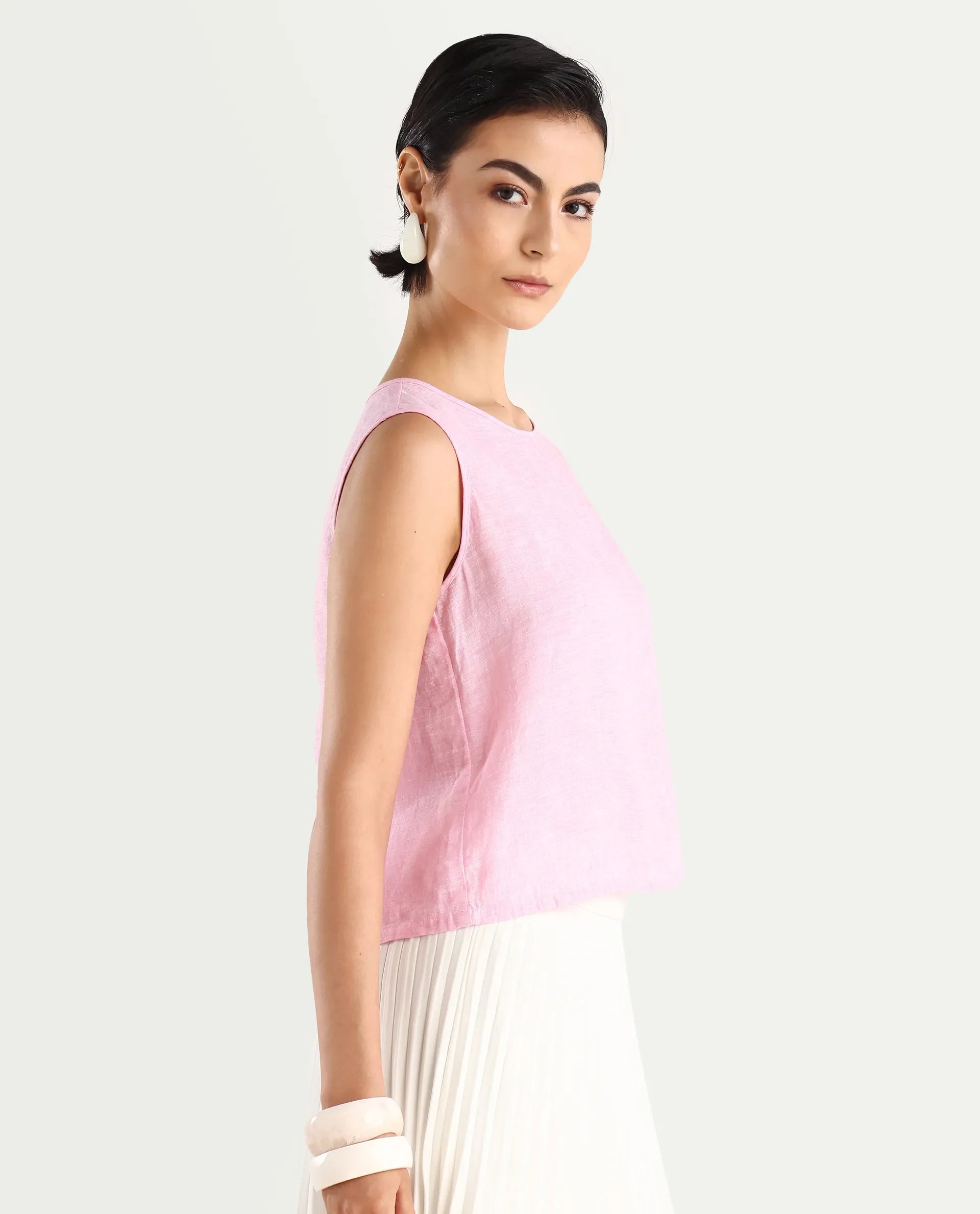 Rareism Women's Nenk Light Pink 100% Linen Sleeveless Crew Neck Regular Fit Plain Top