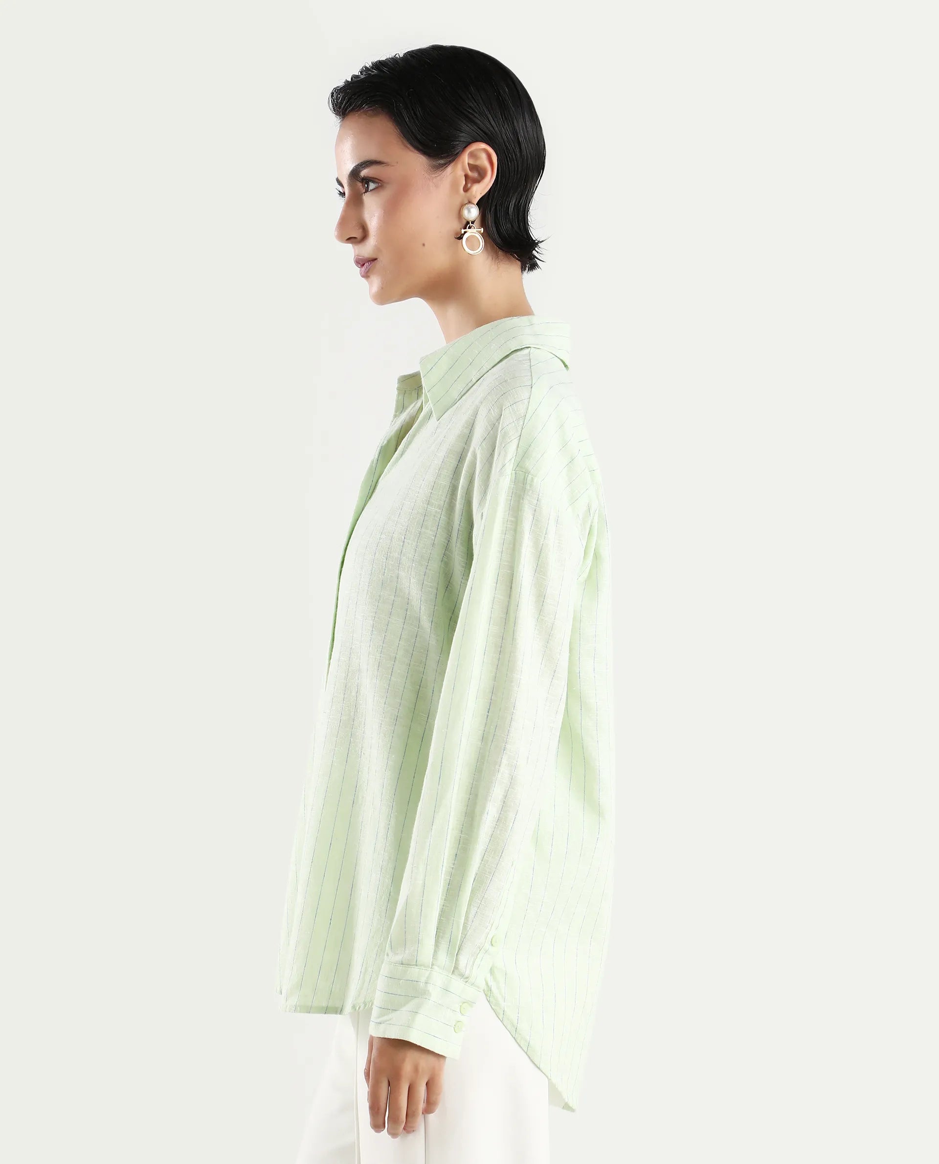 Rareism Women's Nenora Light Green Linen Spread Collar Boxy Fit Shirt