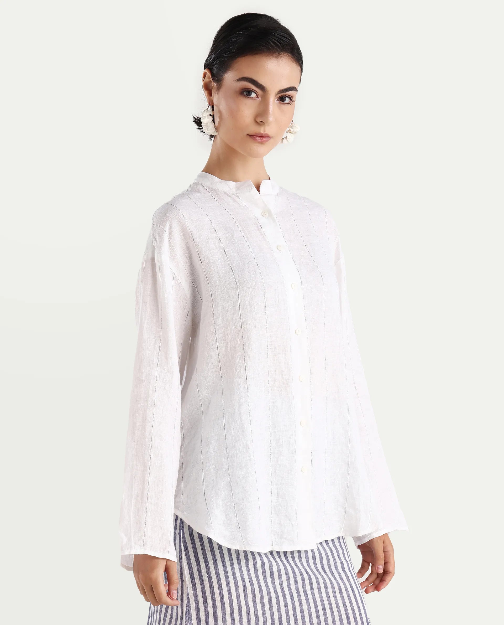 Rareism Women's Nenti White Cotton Mandarin Collar Regular Fit Plain Top