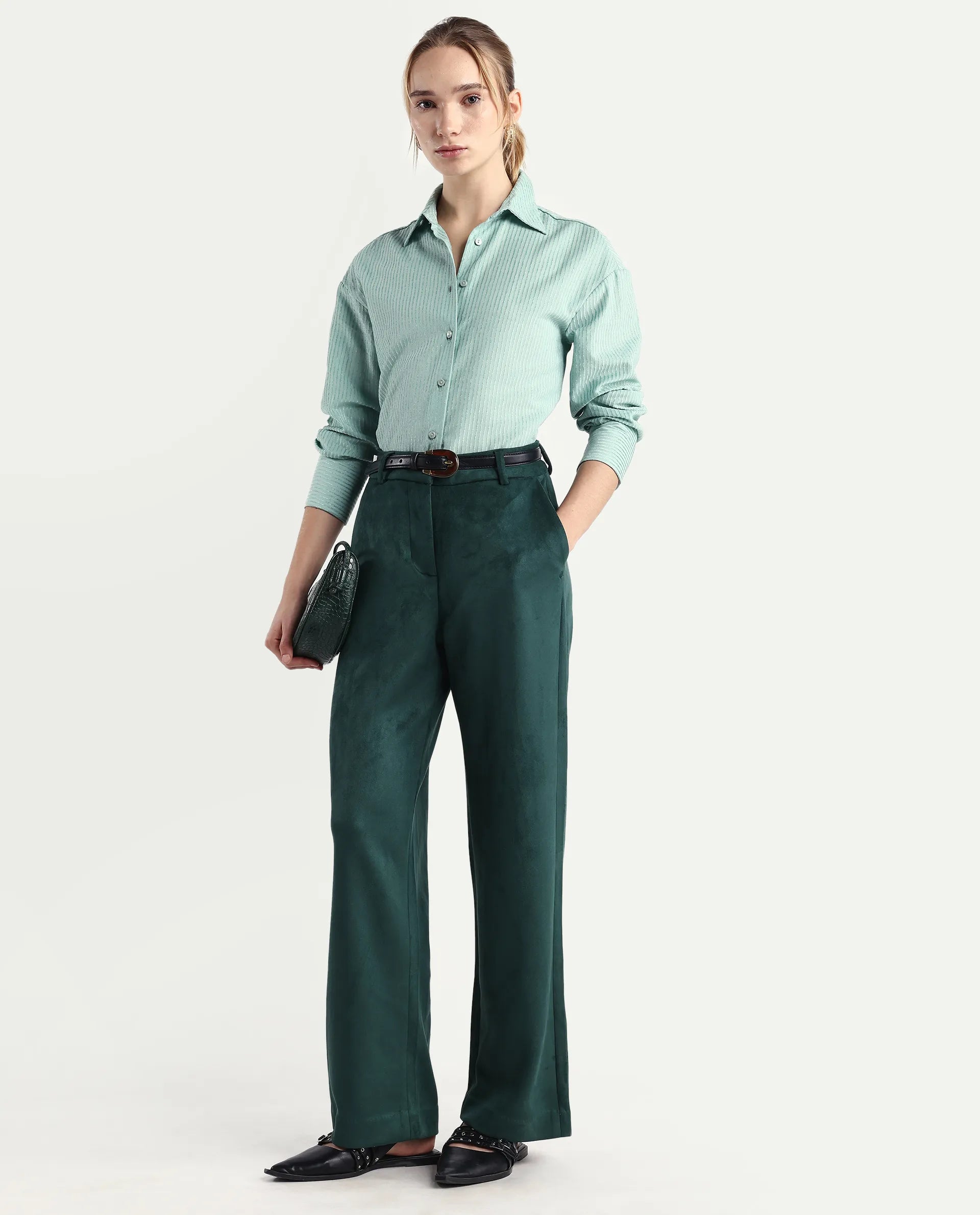 Rareism Women's Niwast-B Green Polyester Blend Straight Fit Travel Trouser