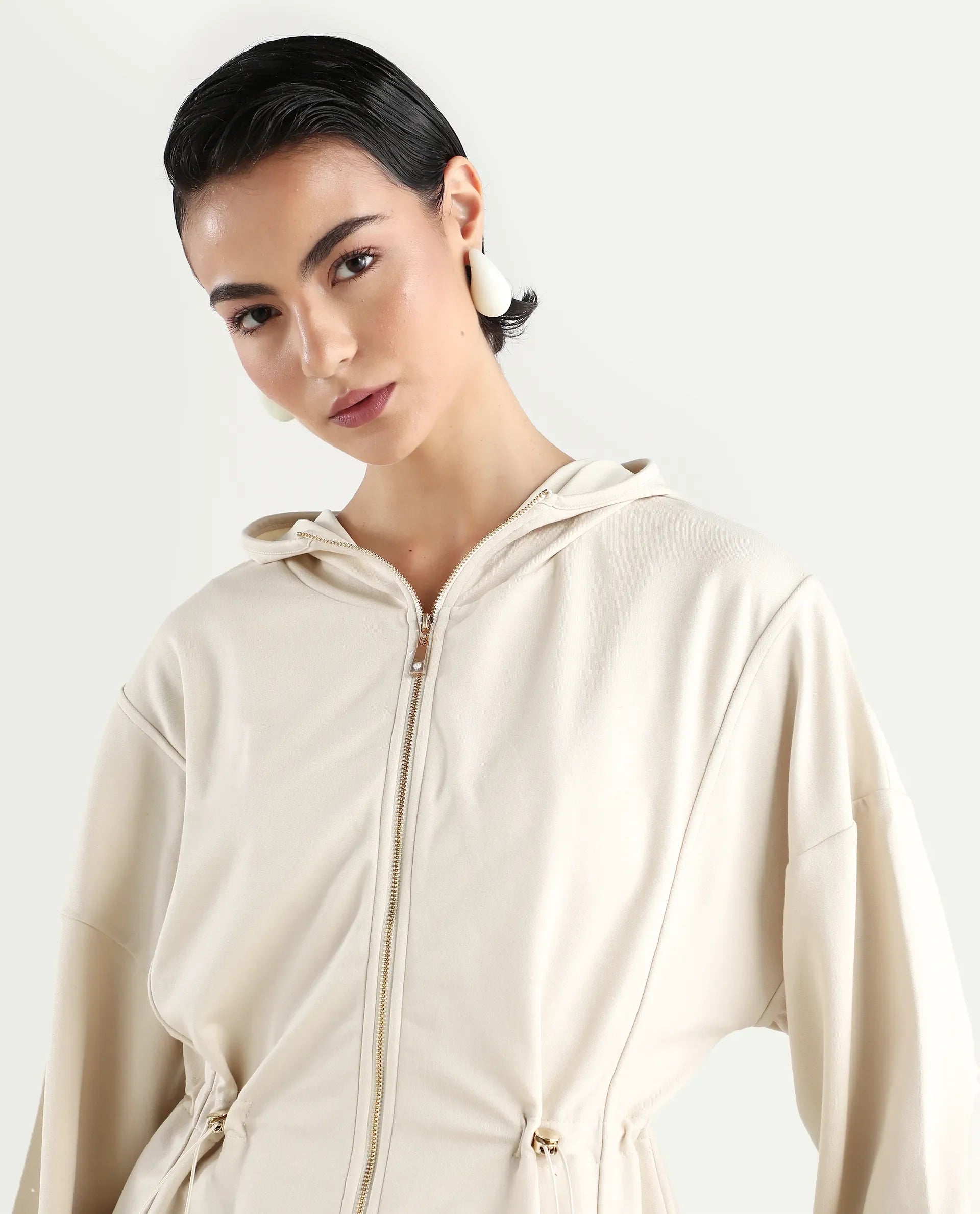 Rareism Women's Onerler Off White Modal Blend Hooded Plain Relaxed Fit Sweatshirt