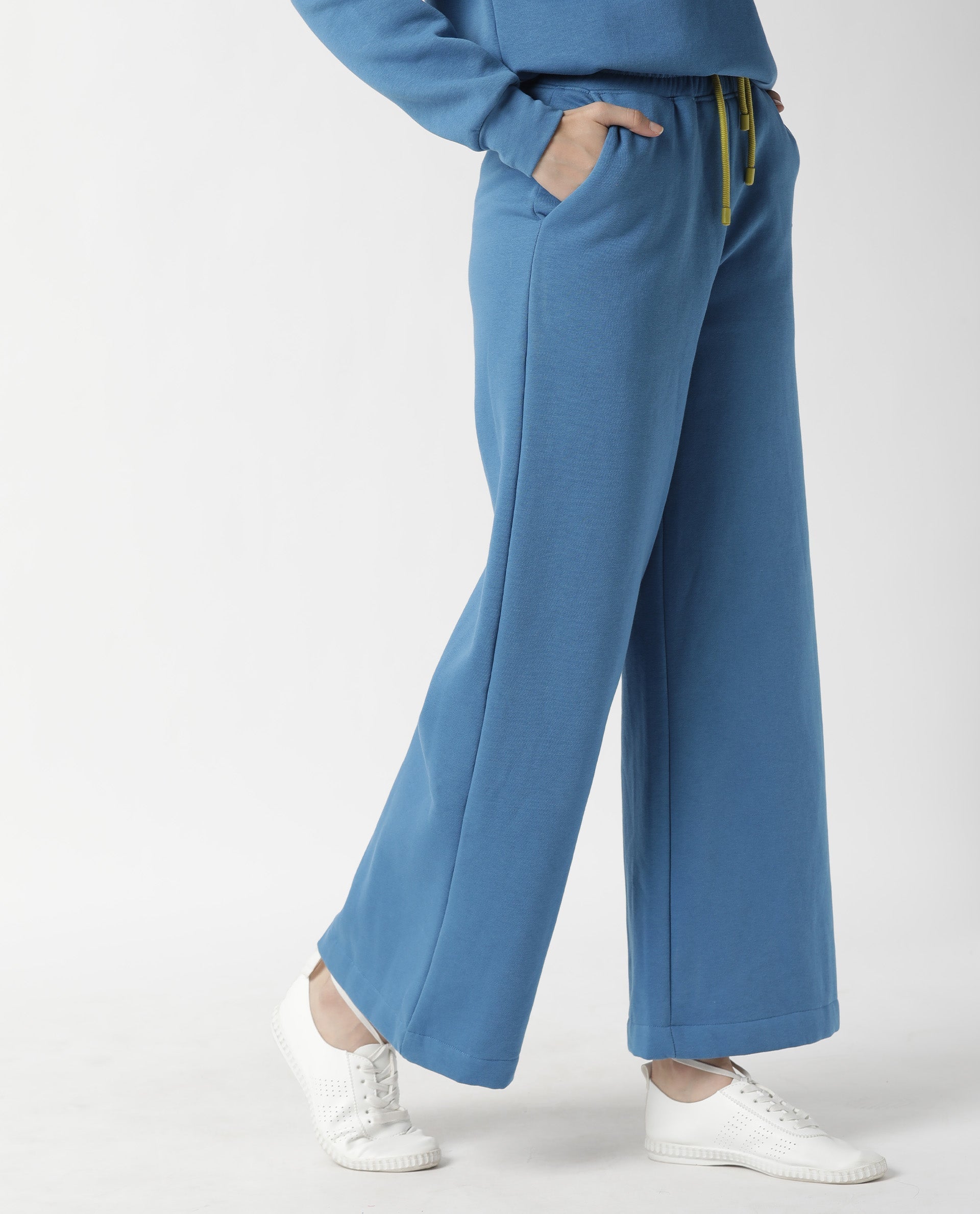 Rareism Women Pazo-1 Blue Poly Cotton Fabric Relaxed Fit Solid Mid Rise Ankle Length Track Pant