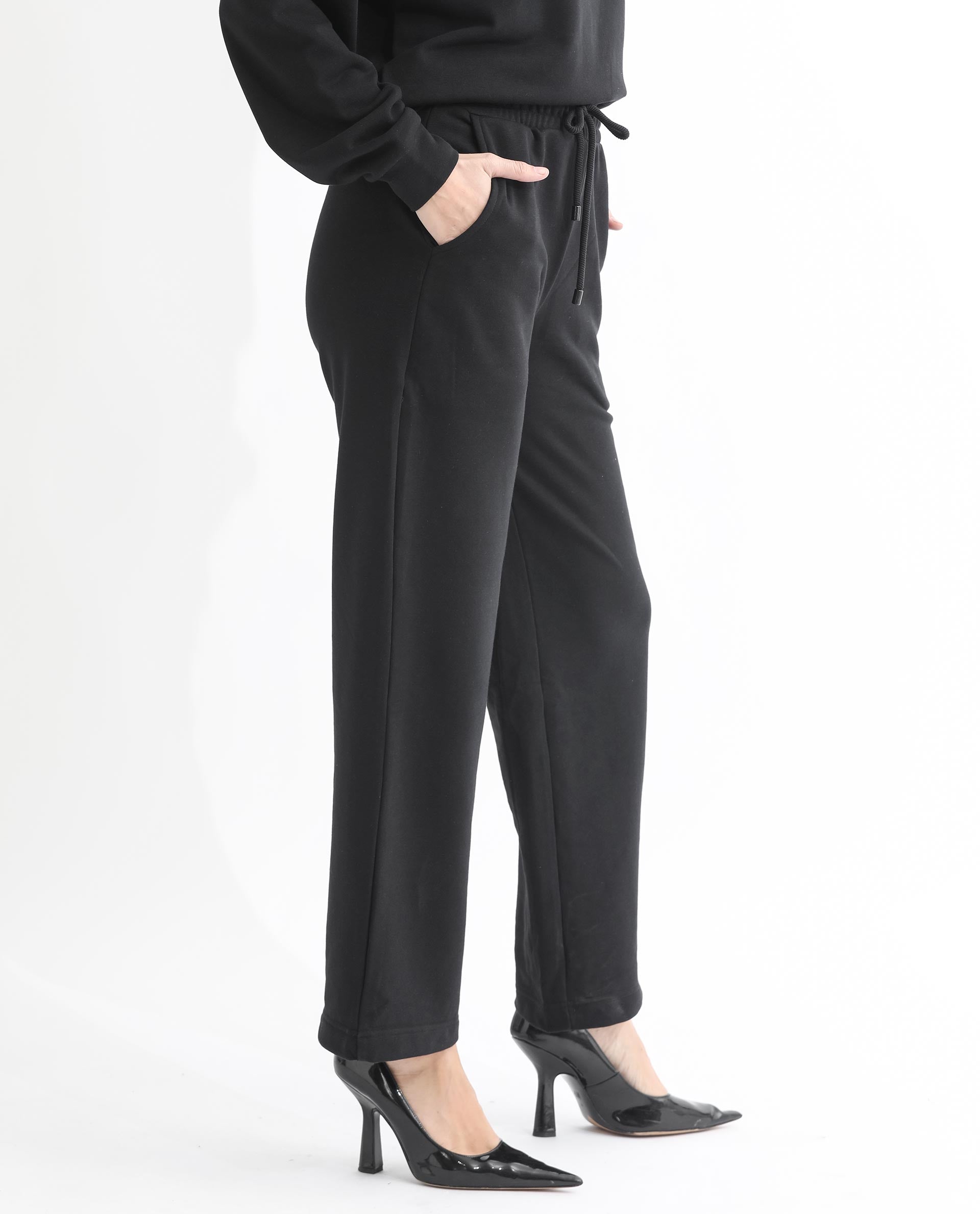 Rareism Women's Pazoo T Black Cotton Blend Plain Ankle Length Flared Track Pant