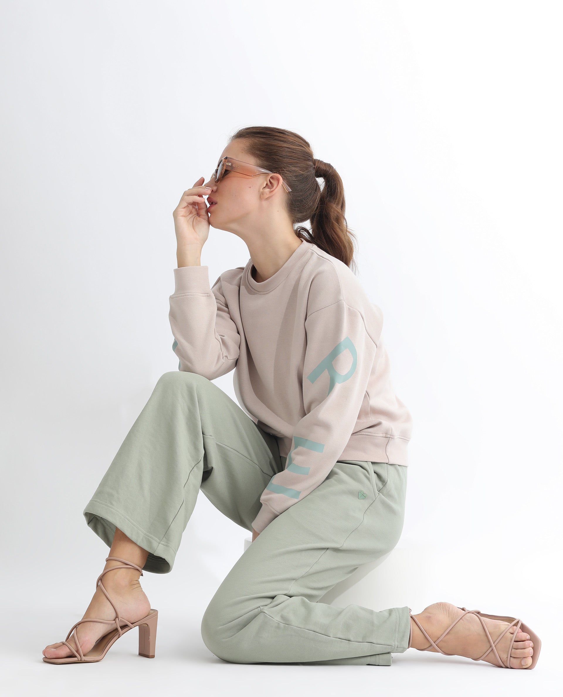 Rareism Women's Pazoo T Dusky Green Cotton Blend Plain Ankle Length Flared Track Pant