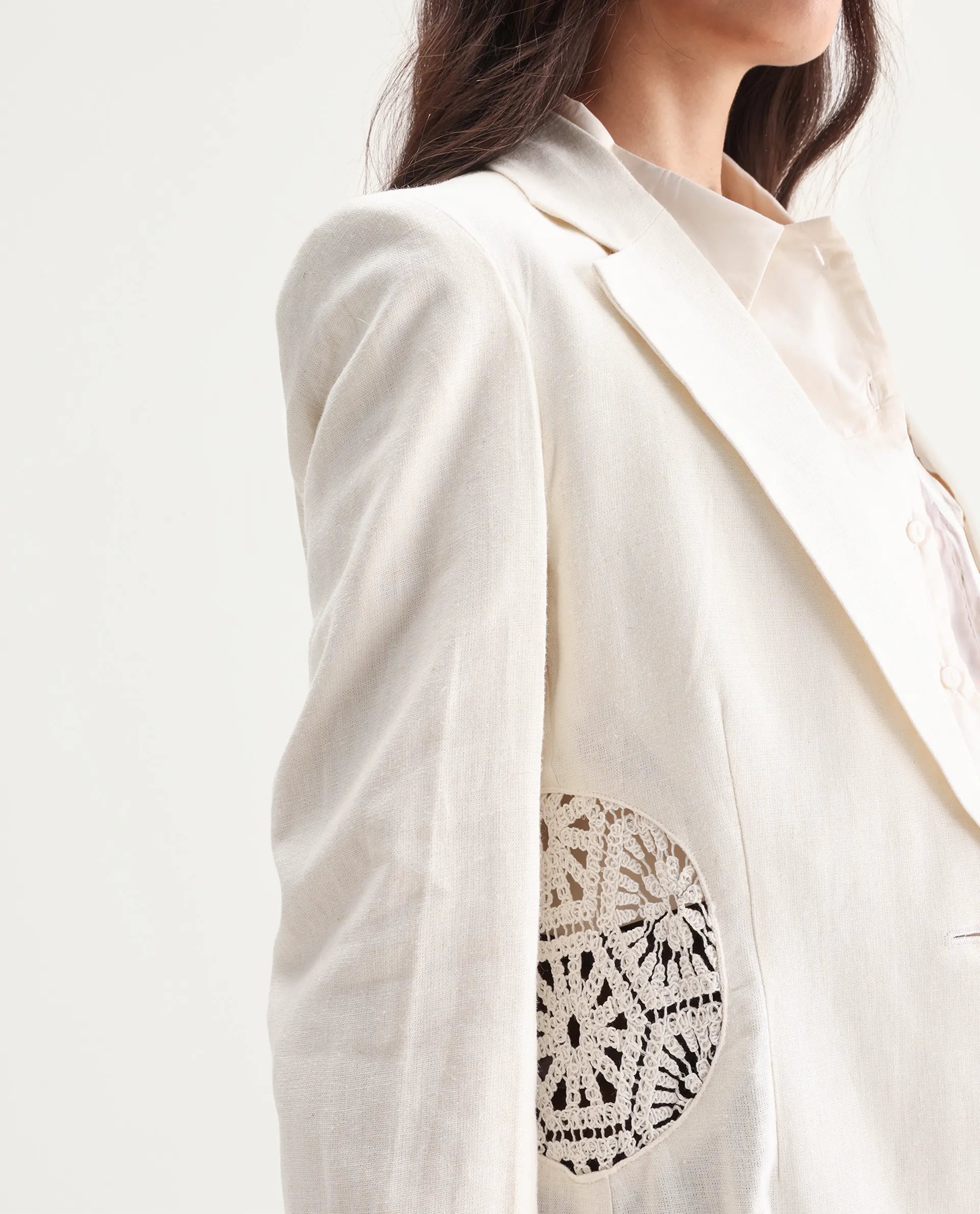 Rareism Women's Prender Off White Linen Lapel Neck Regular Fit Plain Blazer