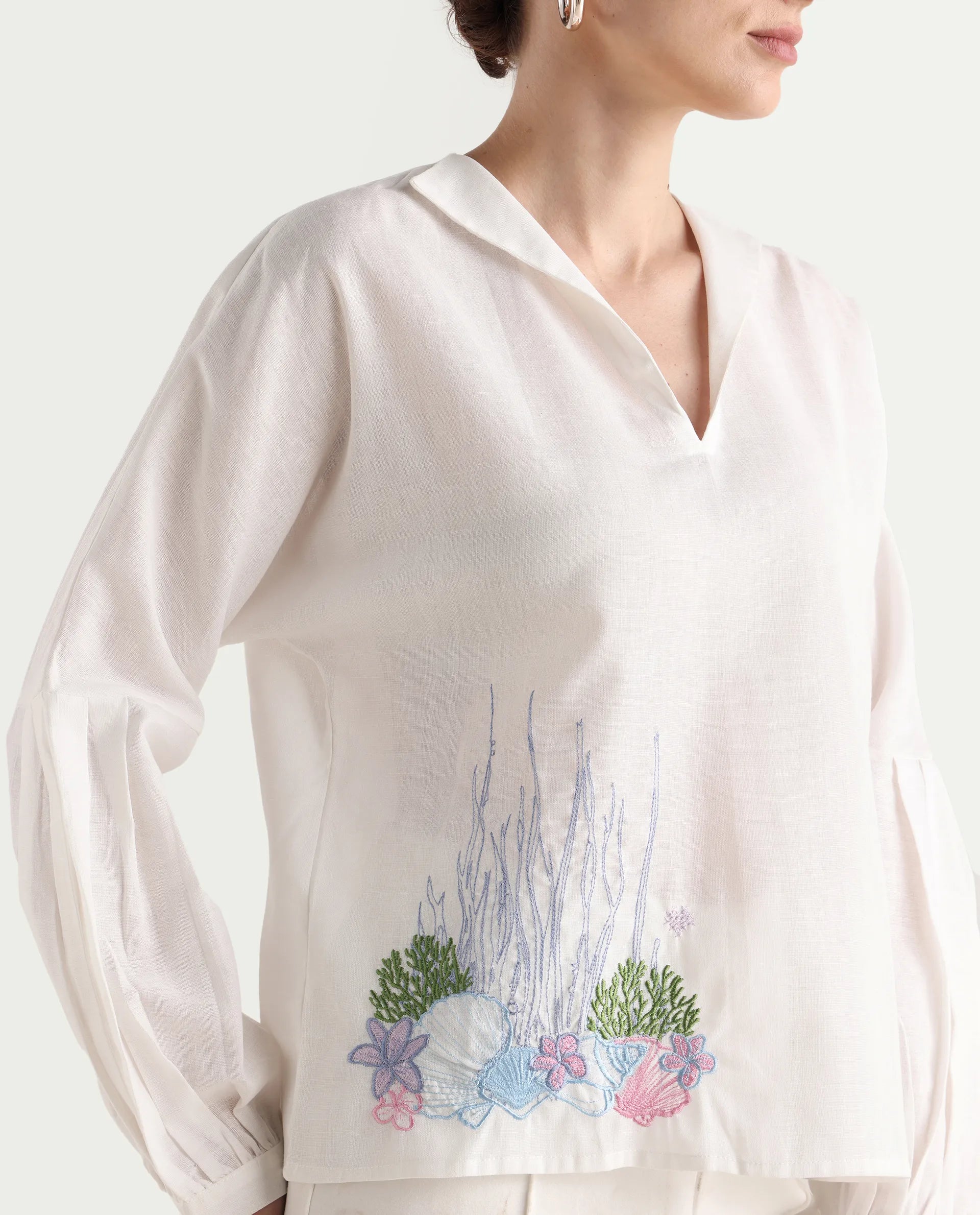 Rareism Women's Present White Cotton Blend Lapel Neck Plain Balloon Sleeve Regular Fit Top