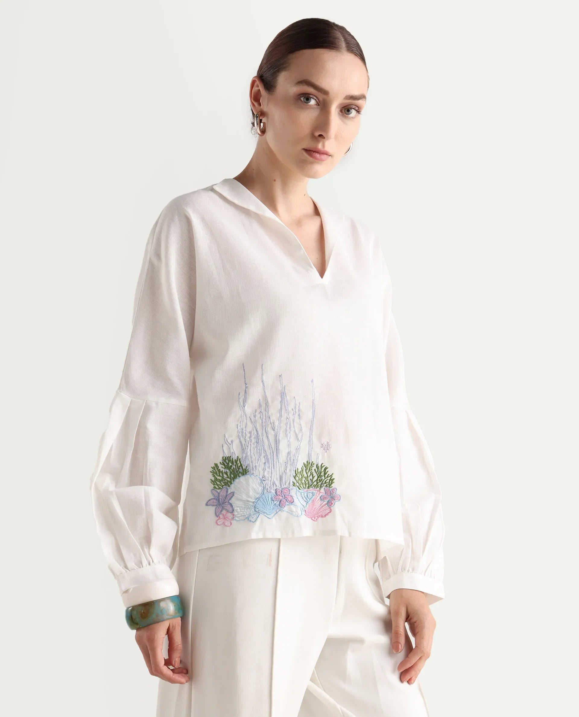 Rareism Women's Present White Cotton Blend Lapel Neck Plain Balloon Sleeve Regular Fit Top