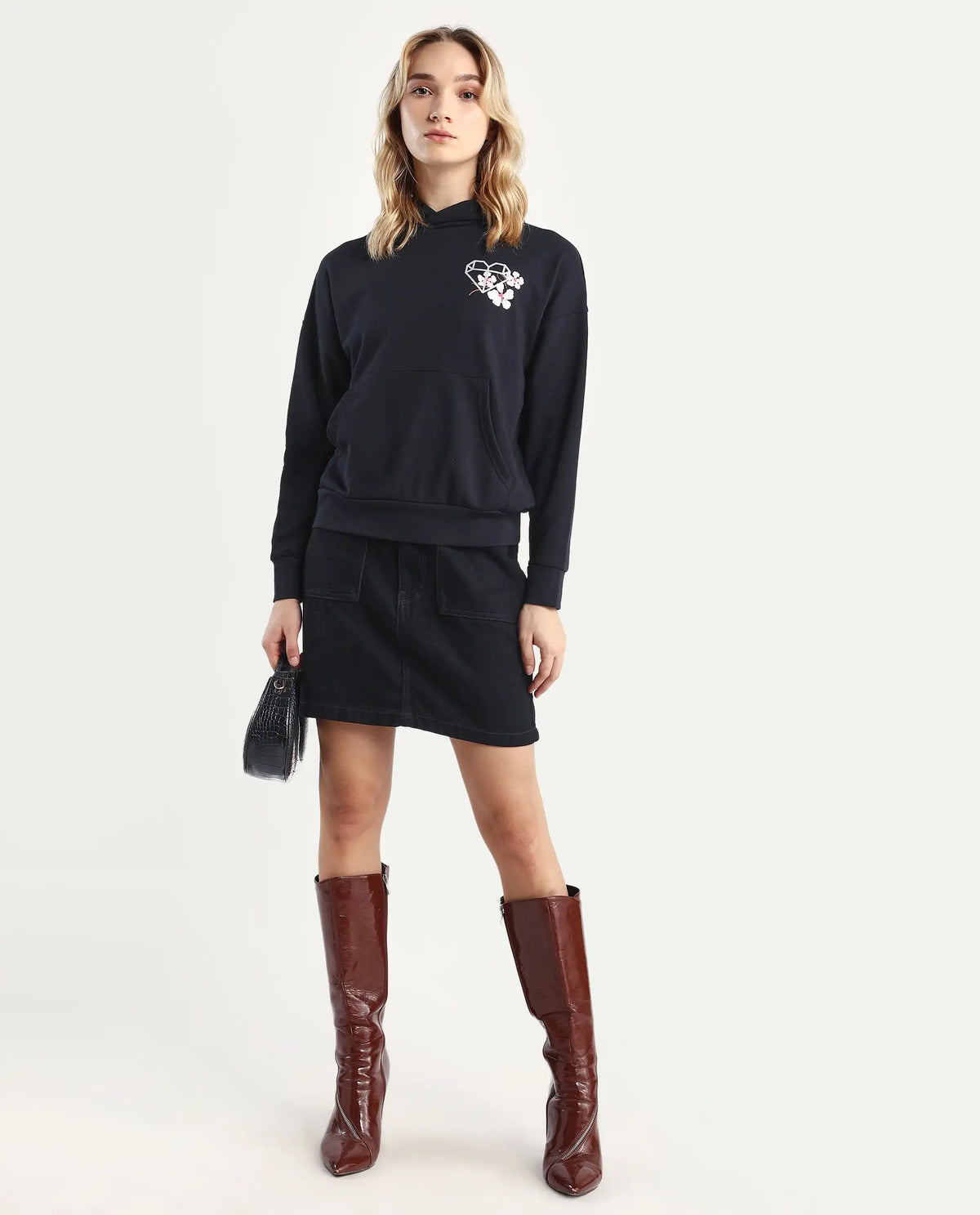 Rareism Women's Quash Black Cotton Blend Hooded Graphic Print Relaxed Fit Sweatshirt
