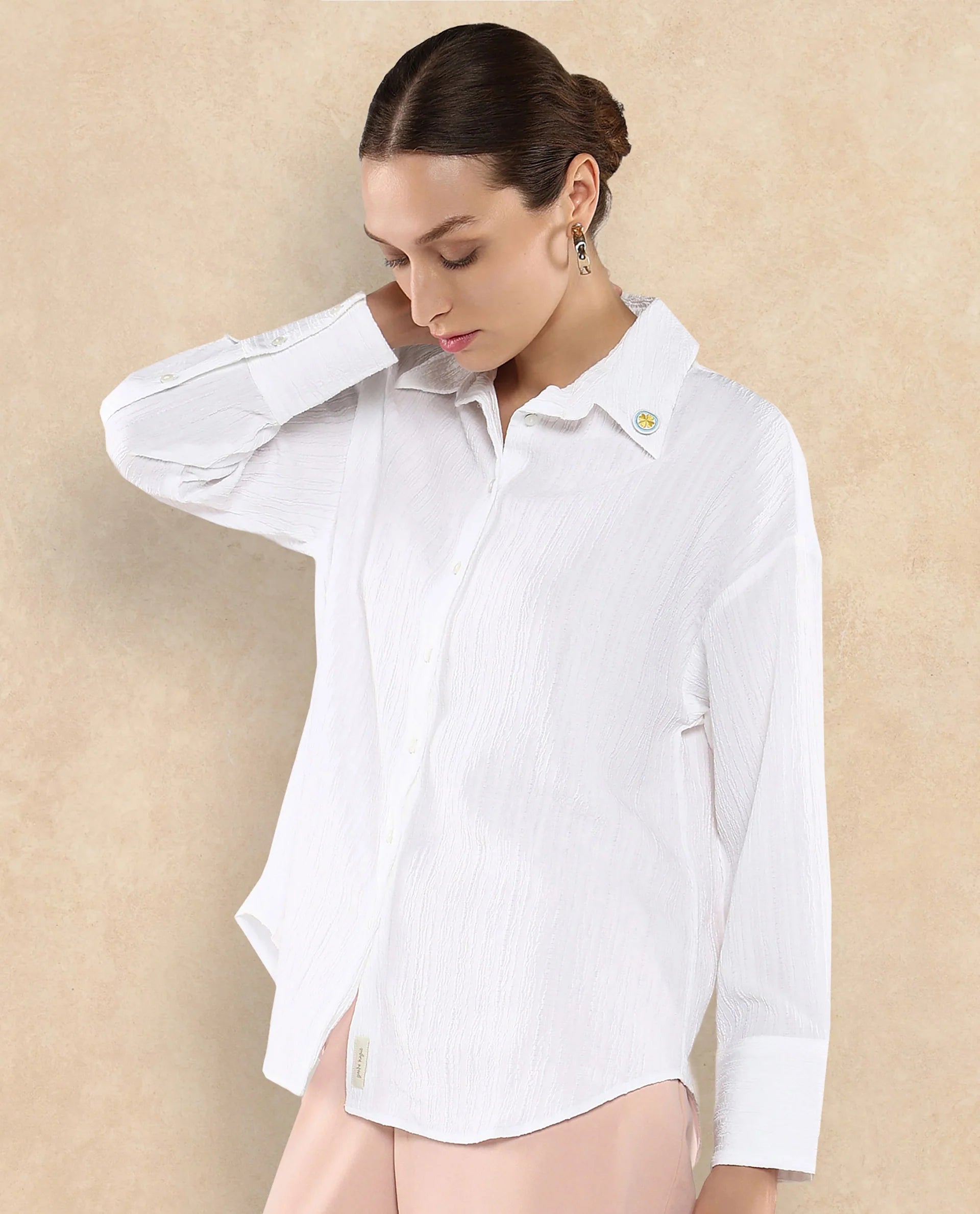 Rareism Women's Roag White Polyester Blend Spread Collar Plain Cuffed Sleeve Boxy Fit Shirt