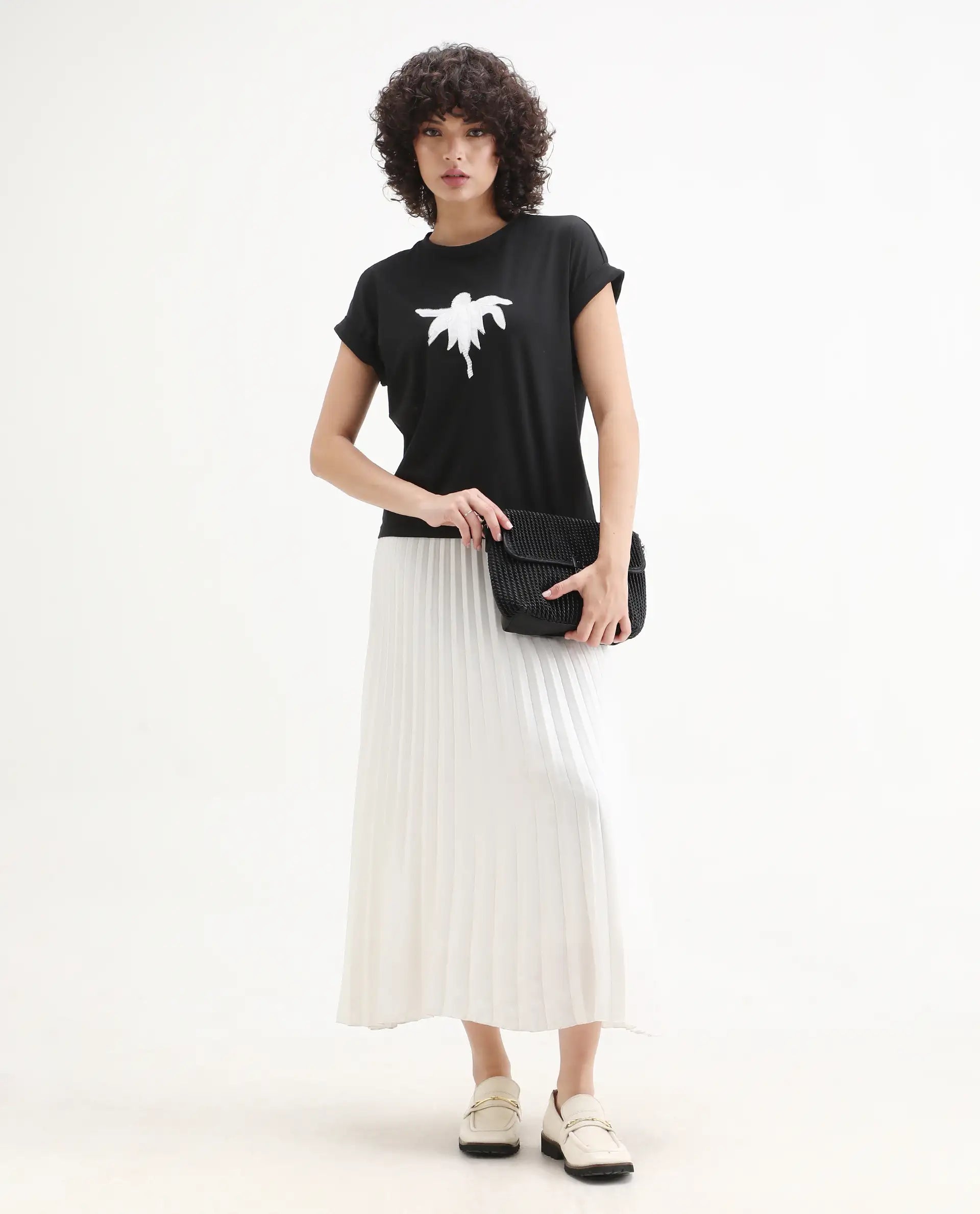 Rareism Women's Roil Black Cotton Blend Crew Neck Relaxed Fit T-Shirt