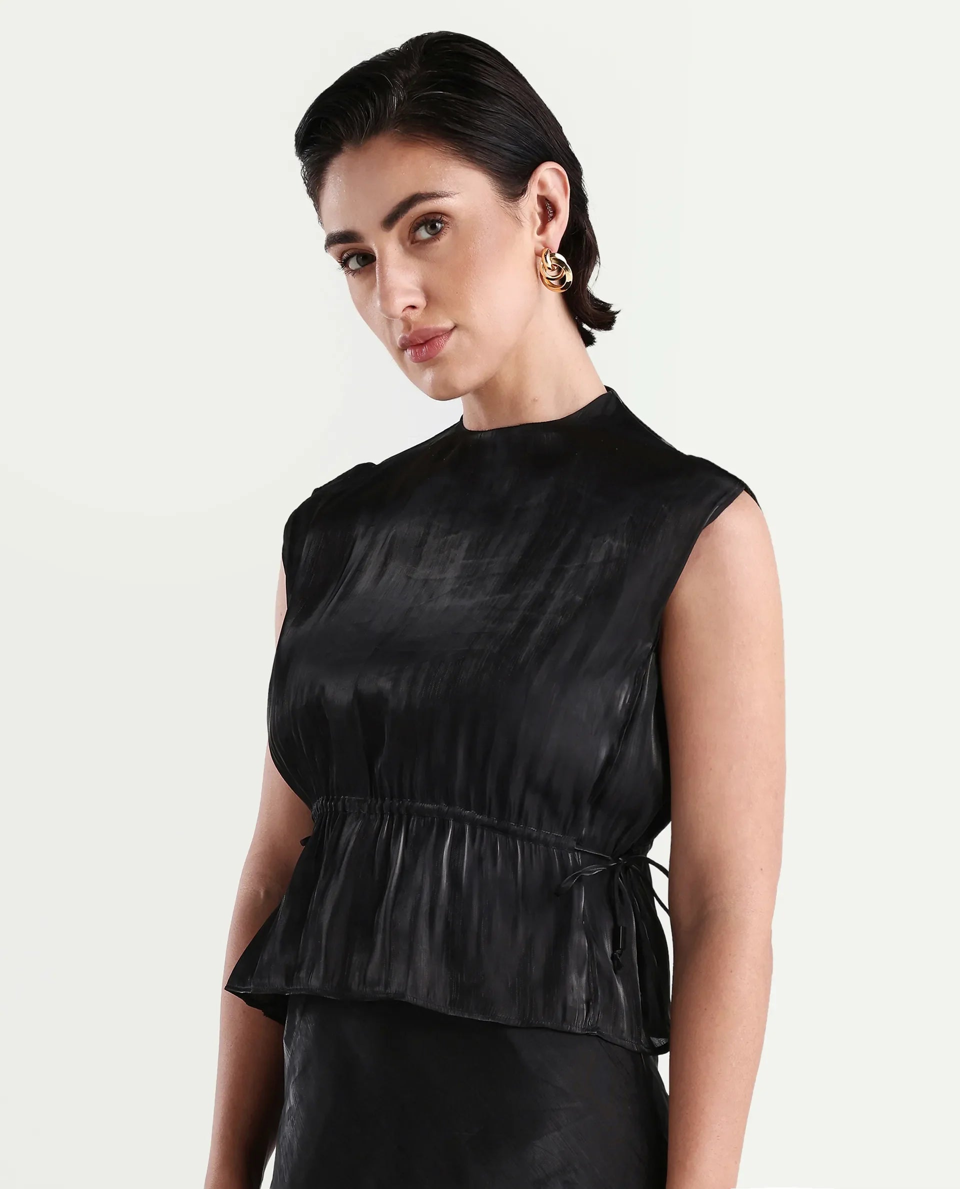 Rareism Women's Ronru Black Polyester Crew Neck Plain Sleeveless Regular Fit Top