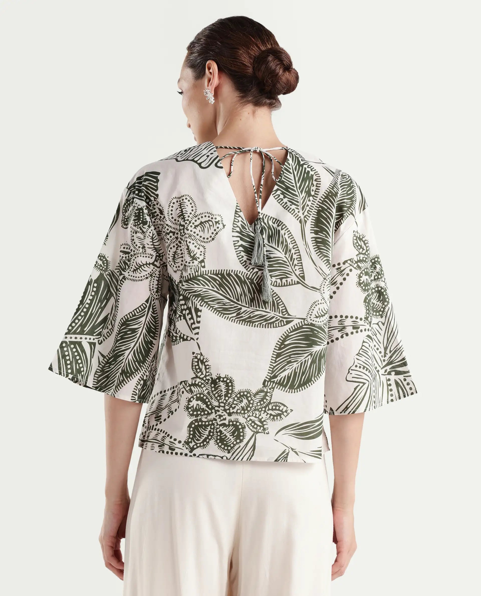 Rareism Women's Ronil Beige Cotton V-Neck Floral Print Raglan Sleeve Crop Regular Fit Top