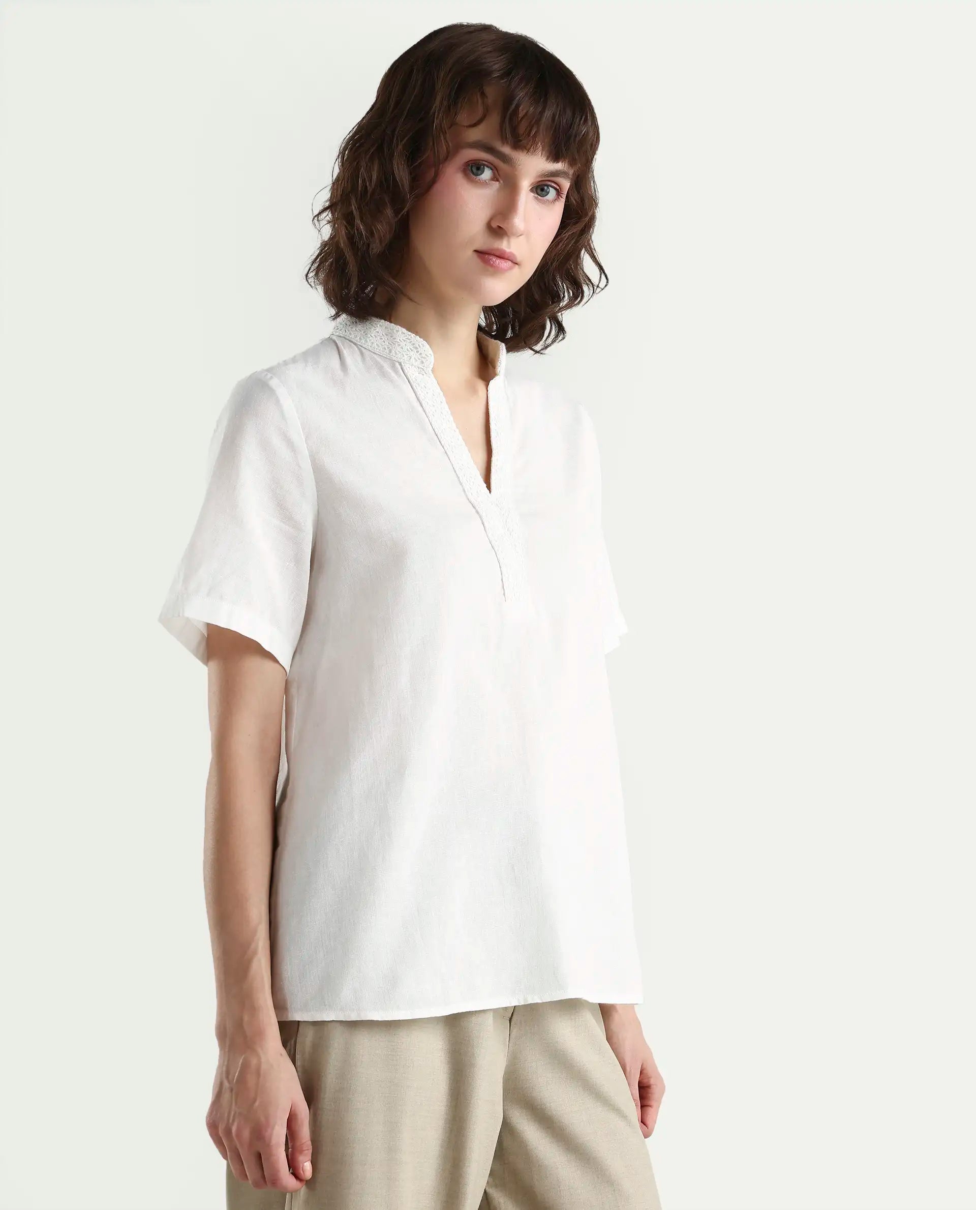 Rareism Women's Nubag Off White Cotton Blend Half Sleeve Mandarin Collar Regular Fit Top