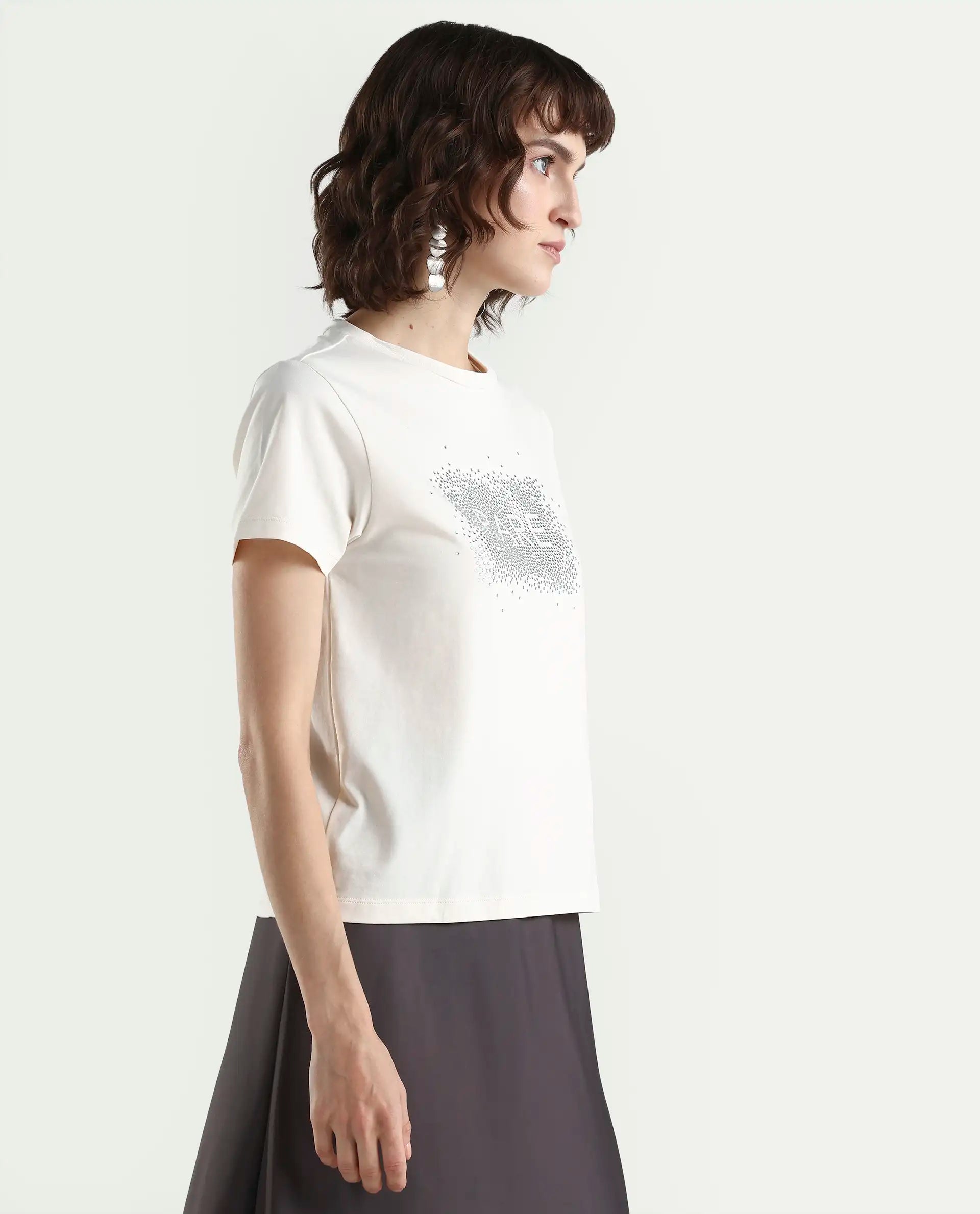 Rareism Women's Zephyr Off White Cotton Blend Half Sleeve Regular Fit Printed T-Shirt