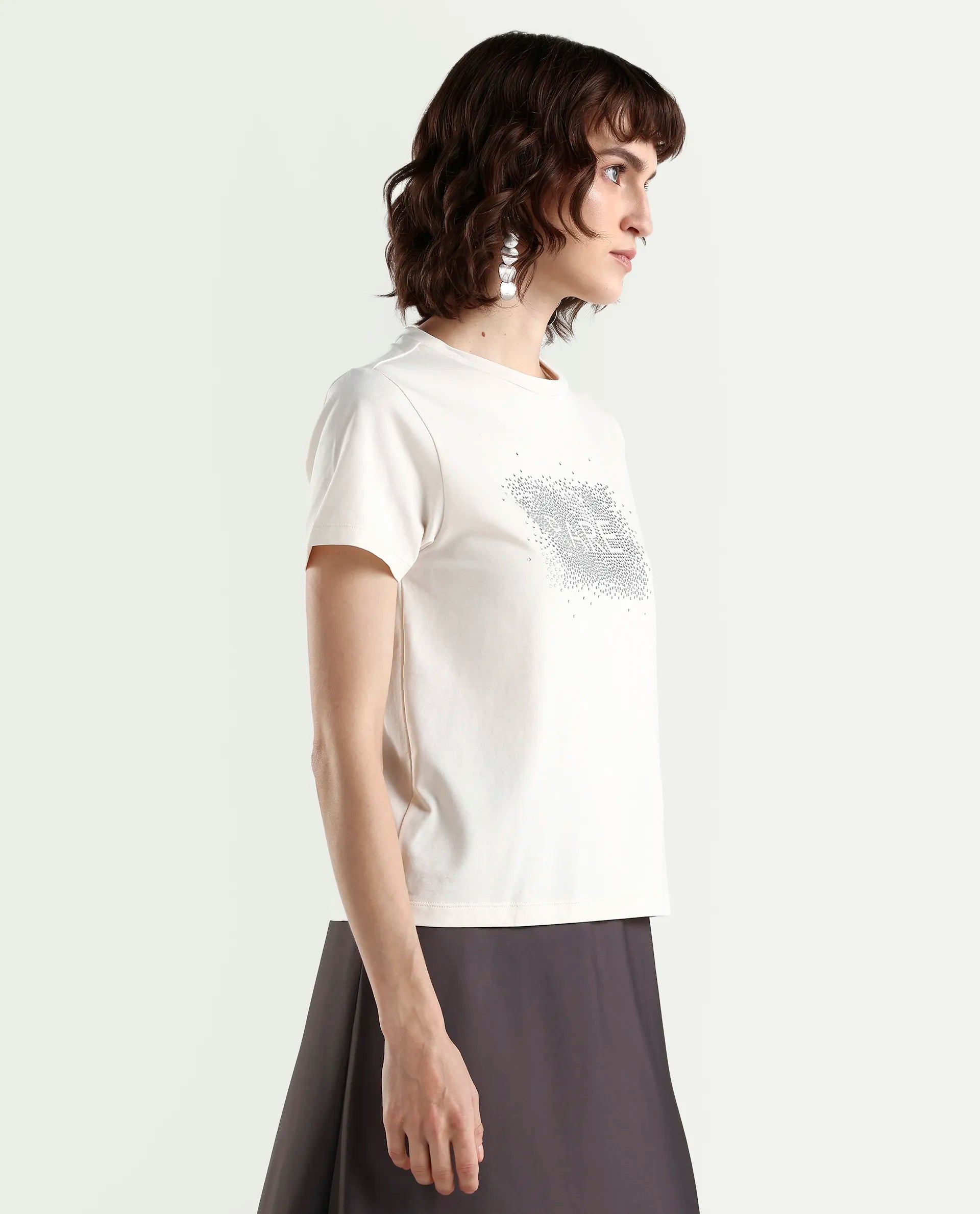 Rareism Women's Zephyr Off White Cotton Blend Half Sleeve Regular Fit Printed T-Shirt