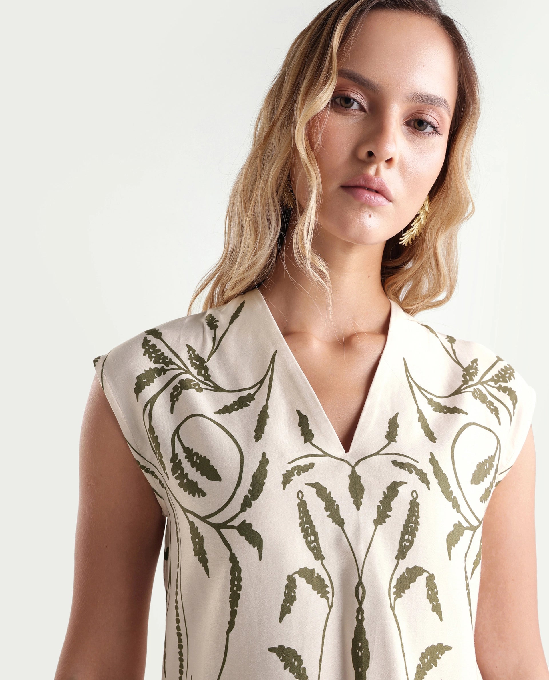 Rareism Women's Anina-T Beige Ornamental Print Cotton Blend Regular Fit Short Sleeves Top
