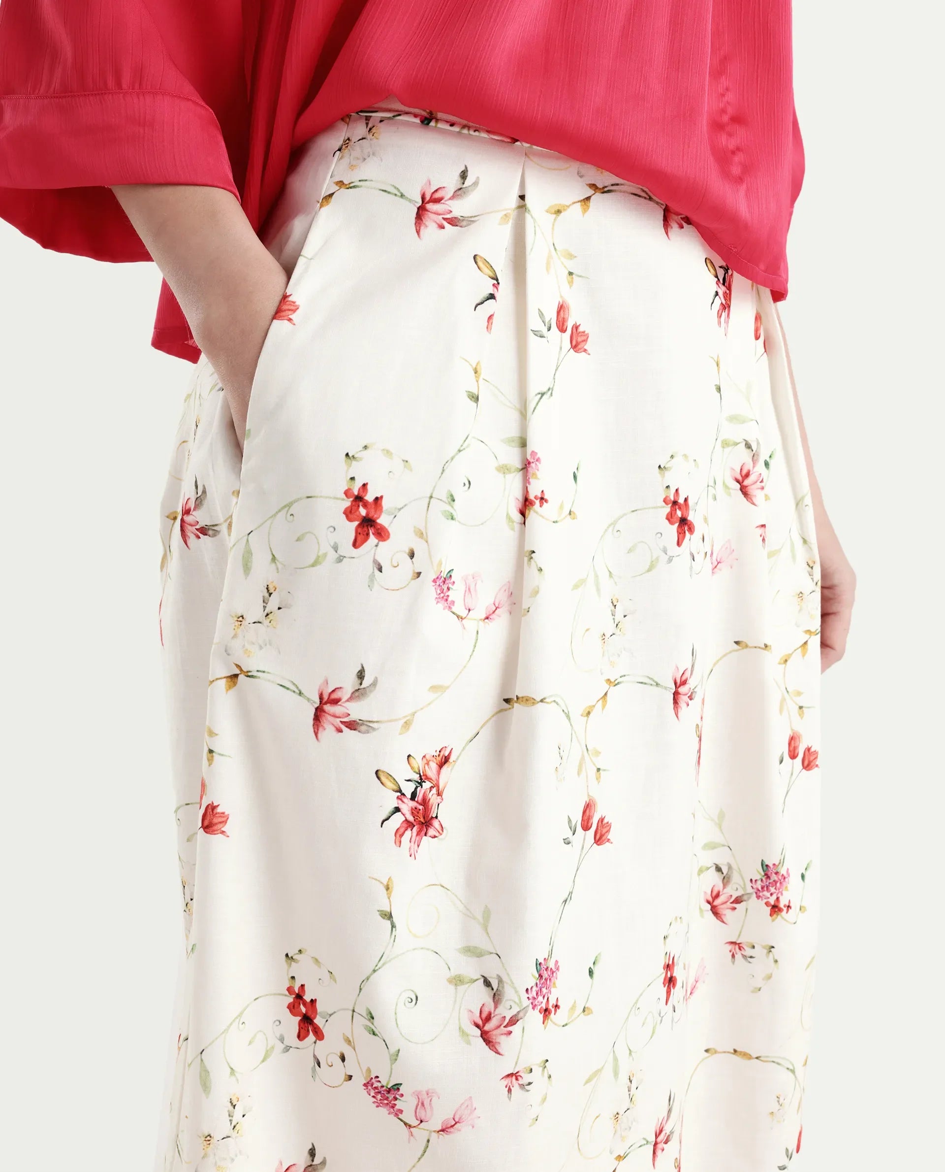 Rareism Women's Aroy-B Off White Cotton A-Line Floral Print Skirt