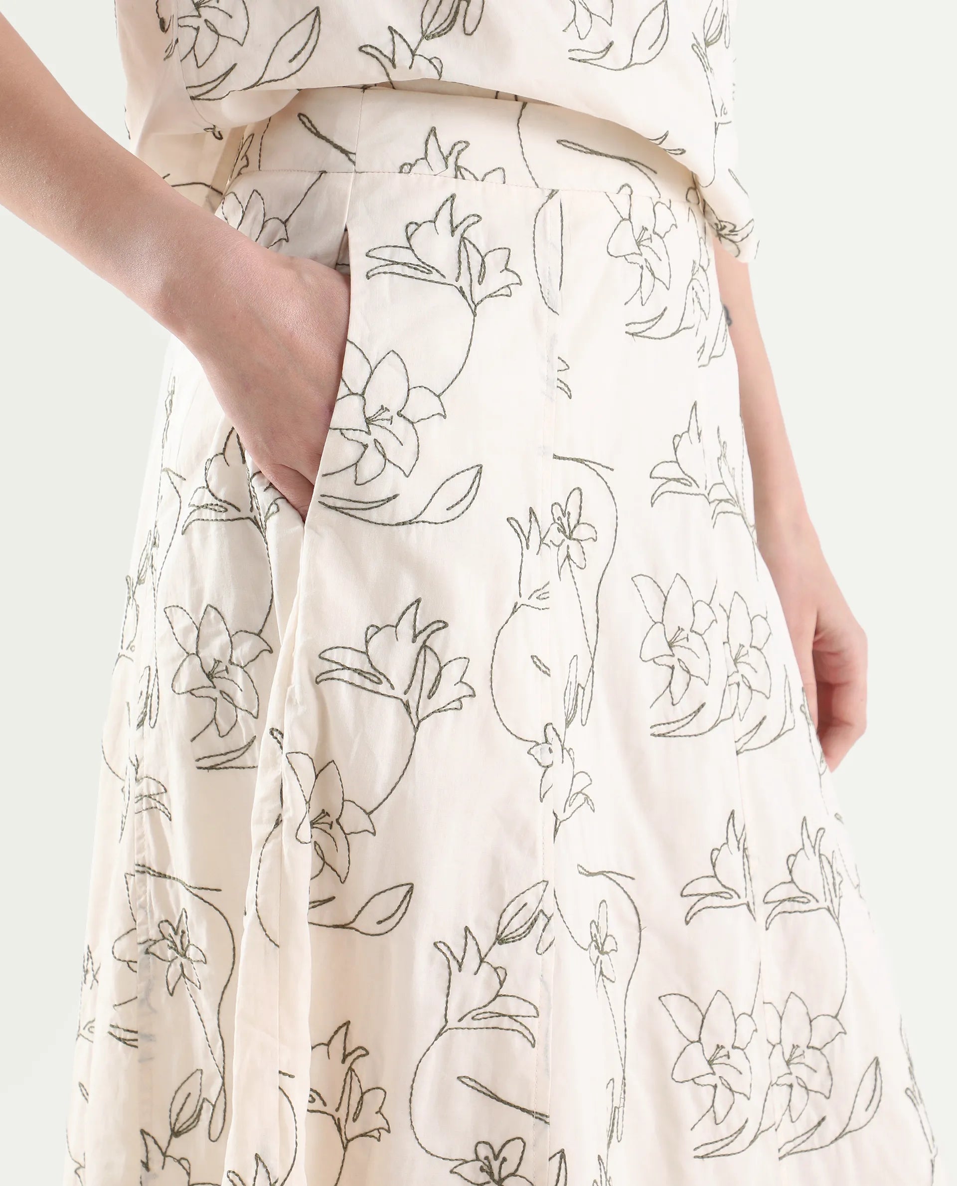 Rareism Women's Ateri-B Beige Cotton A-Line Embroidered Skirt