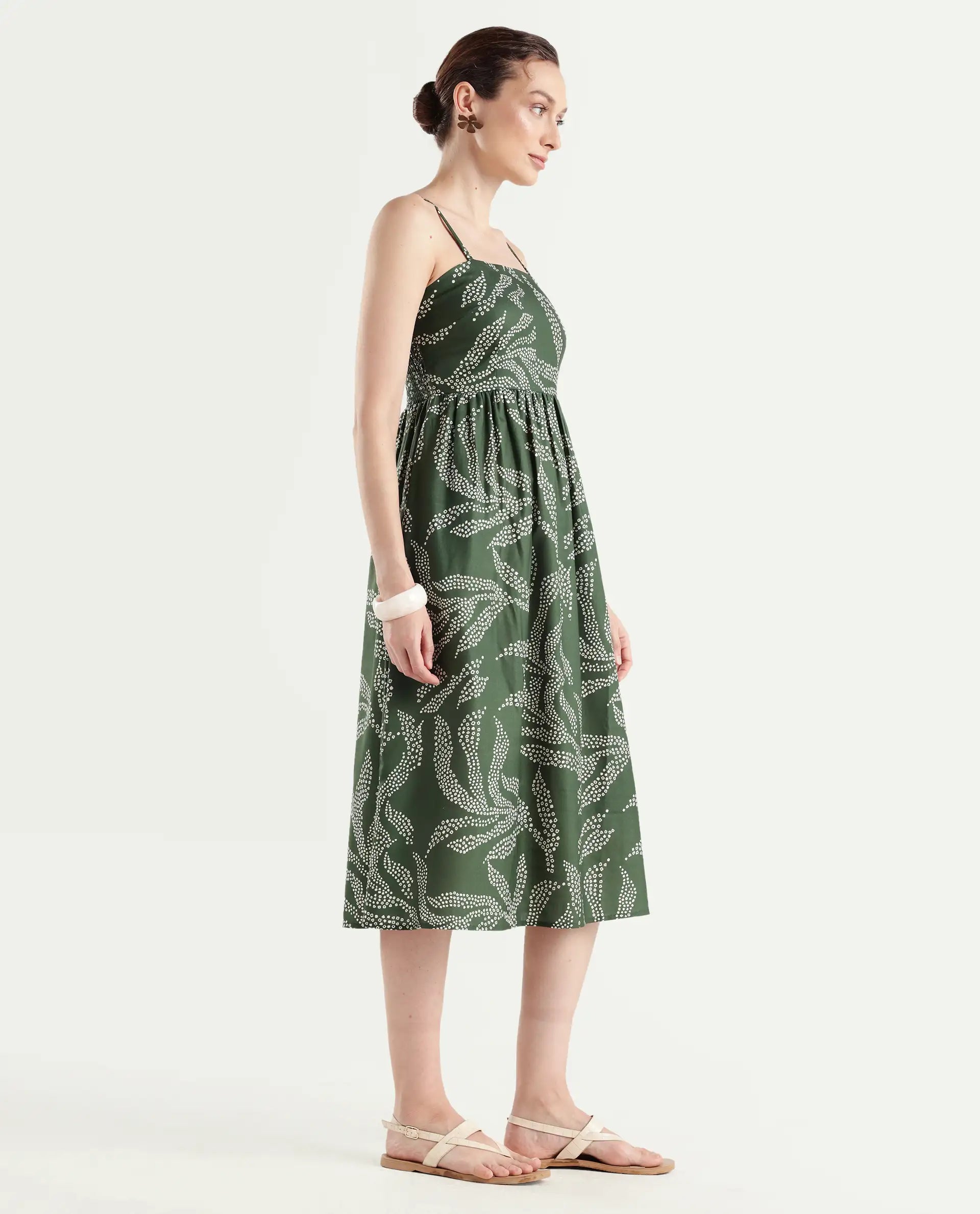 Rareism Women's Vanik Olive 100% Linen Sleeveless Fit And Flare Abstract Print Dress