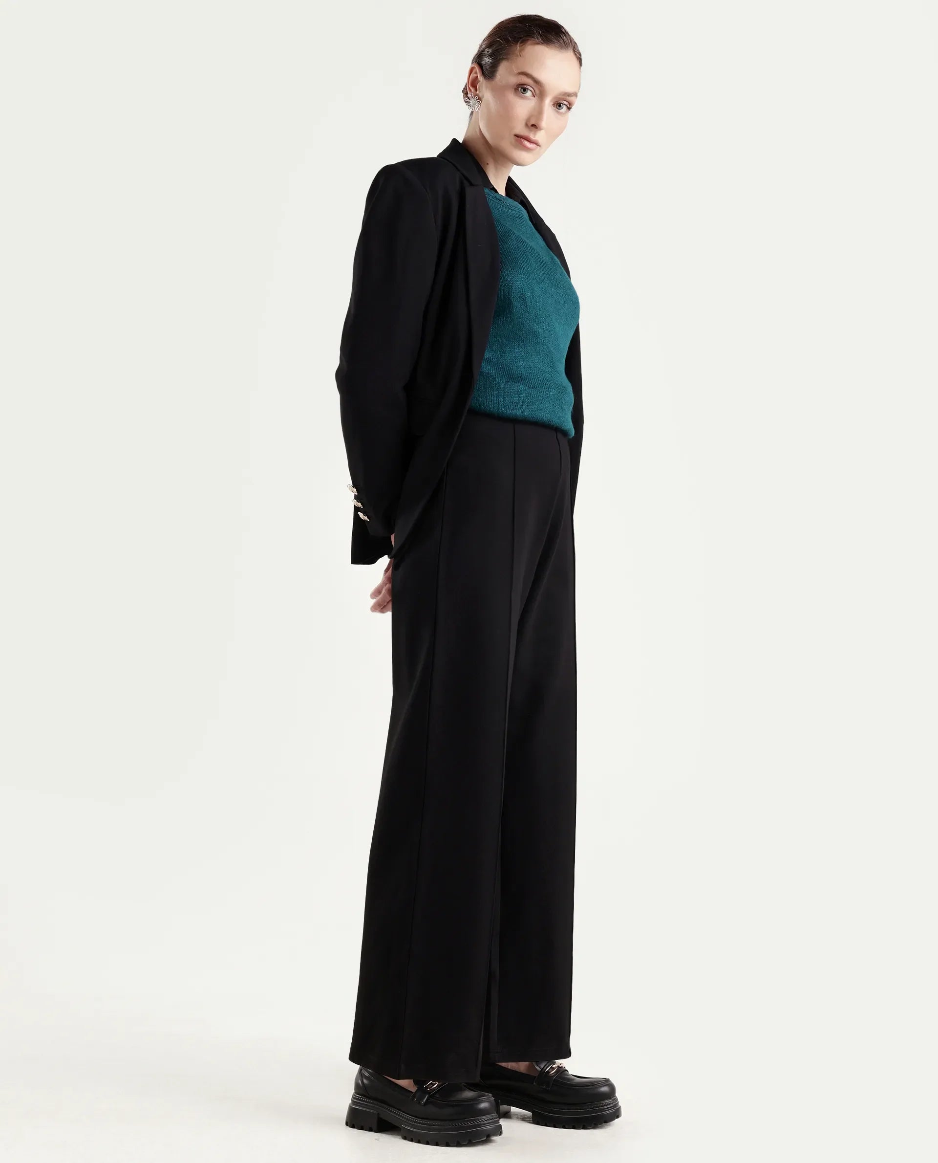 Rareism Women's Jancura-S26 Black Viscose Blend Relaxed Fit Plain Trouser