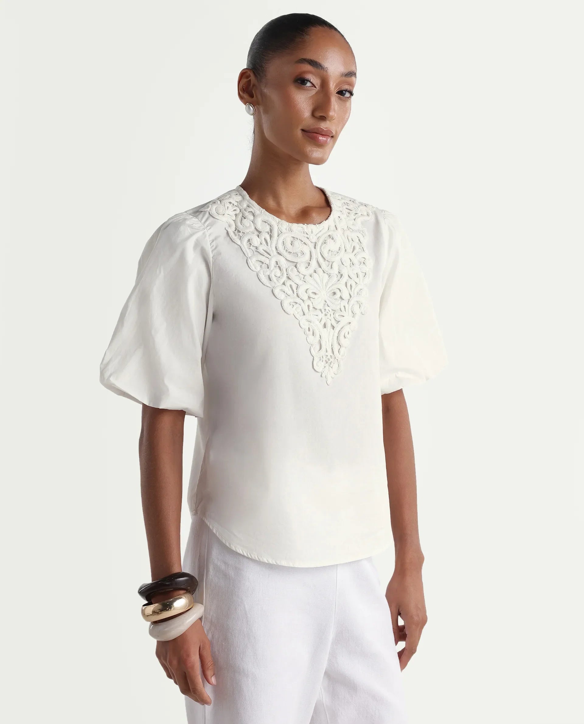 Rareism Women's Nuku White Cotton Crew Neck Relaxed Plain Top
