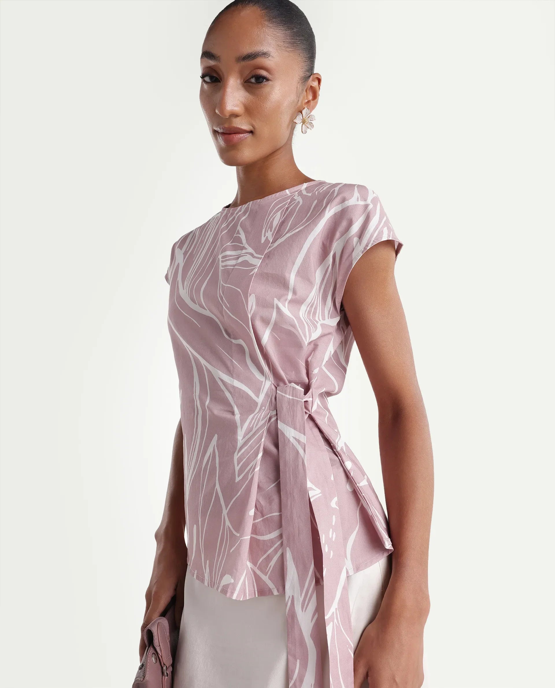 Rareism Women's Vabno Pink Cotton Crew Neck Regular Floral Print Top