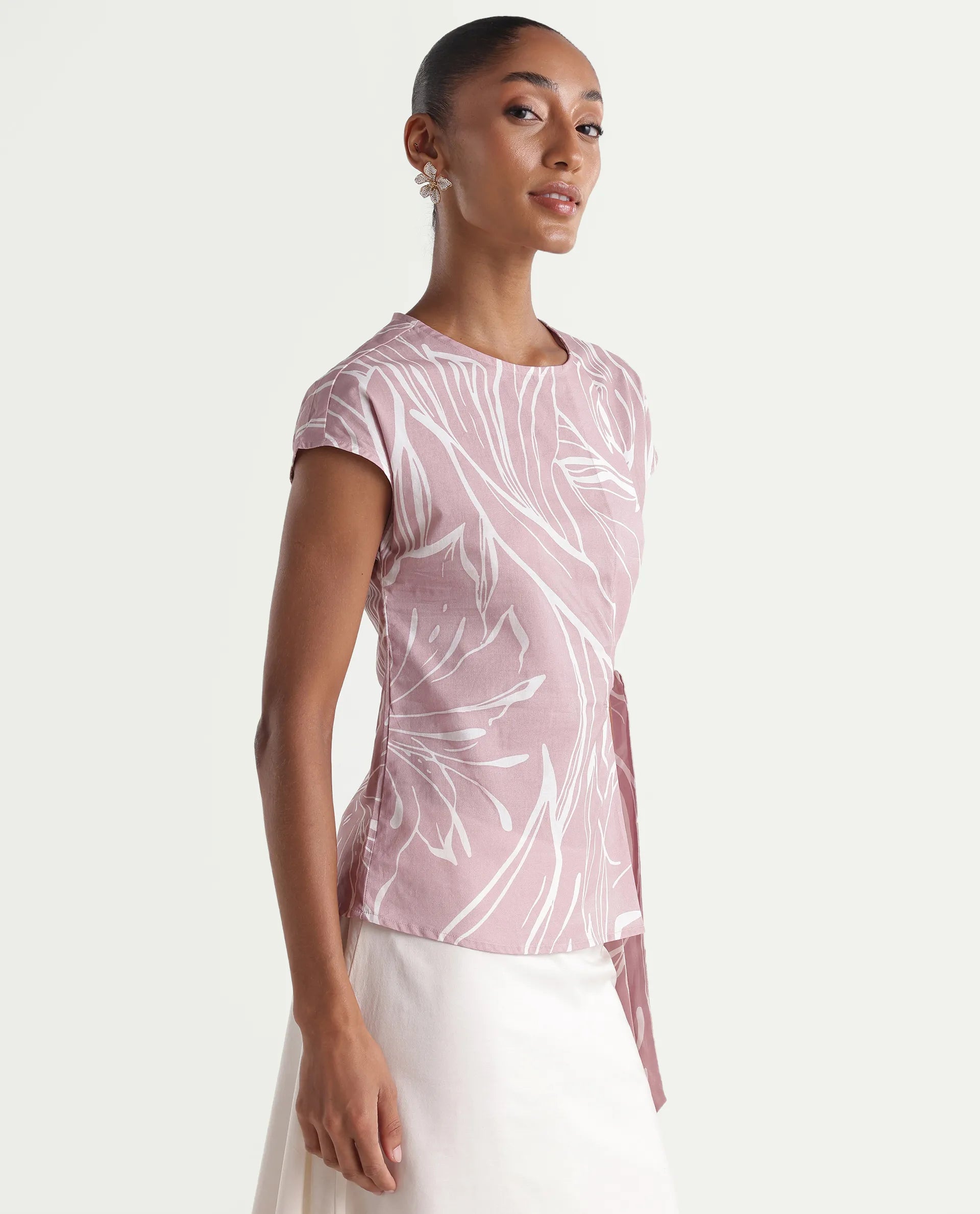 Rareism Women's Vabno Pink Cotton Crew Neck Regular Floral Print Top